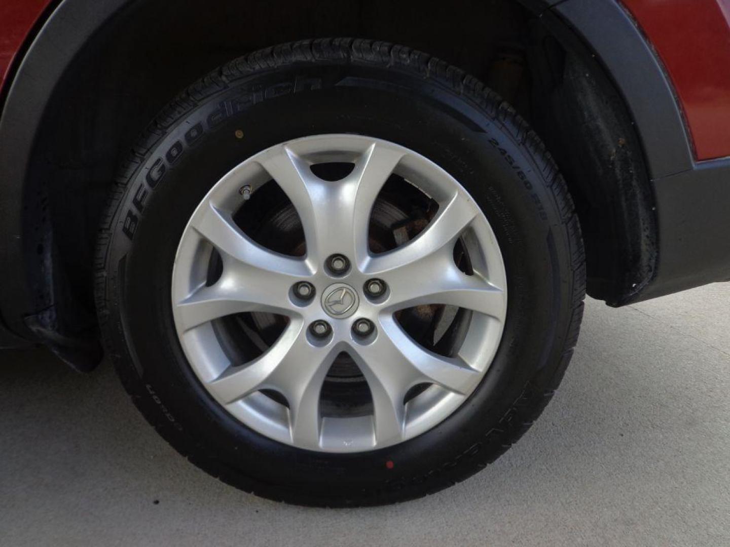 2012 MAROON MAZDA CX-9 (JM3TB3CA6C0) with an 3.7L engine, Automatic transmission, located at 6610 L St., Omaha, NE, 68117, (402) 731-7800, 41.212872, -96.014702 - FRESH TRADE- PRE INSPECTED- 3RD ROW- RUNS GREAT WITH NEWER TIRES! *****We have found that most customers do the majority of their shopping online before visiting a dealership. For this reason we feel it necessary to have a competitive price on our used vehicles right up front. We spend time r - Photo#10