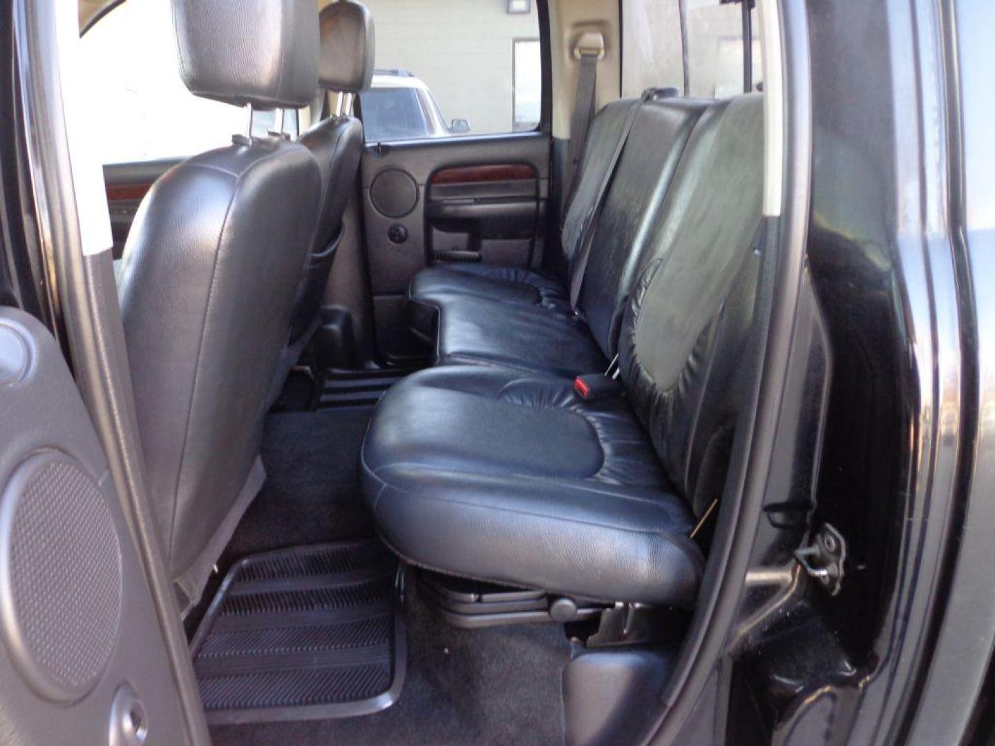 2002 BLACK DODGE RAM 1500 (1D7HU18Z22J) with an 5.9L engine, Automatic transmission, located at 6610 L St., Omaha, NE, 68117, (402) 731-7800, 41.212872, -96.014702 - Photo#10