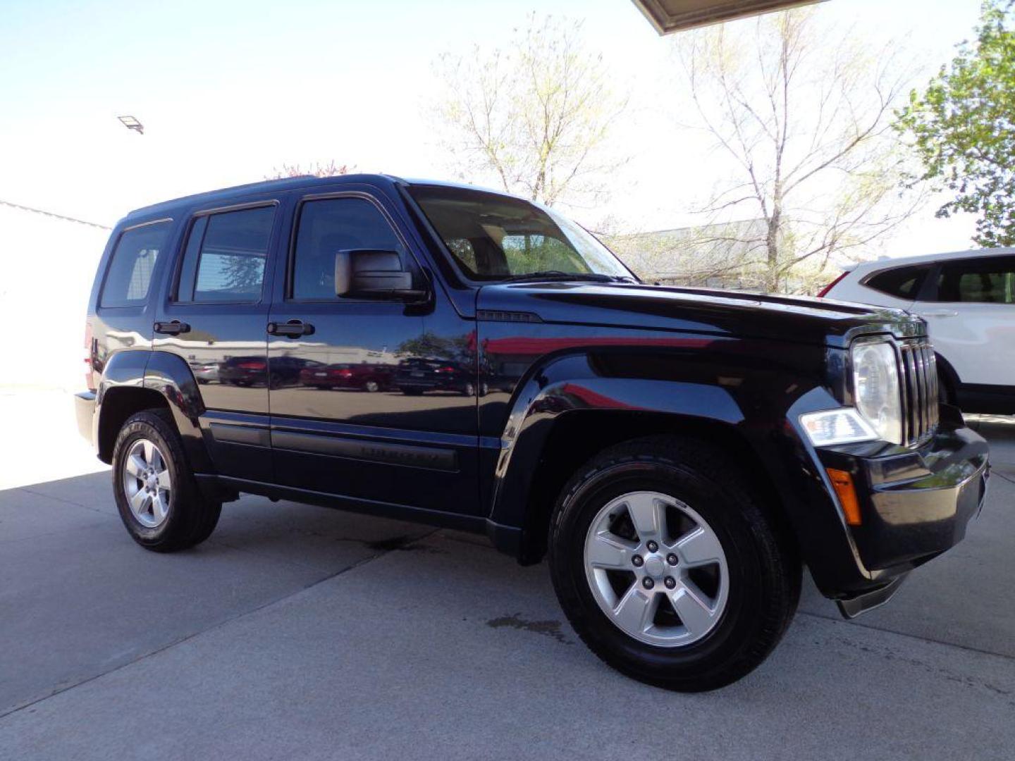 2011 BLUE JEEP LIBERTY SPORT (1J4PP2GK3BW) with an 3.7L engine, Automatic transmission, located at 6610 L St., Omaha, NE, 68117, (402) 731-7800, 41.212872, -96.014702 - LOCAL TRADE-IN WITH A CLEAN CARFAX, PRE-INSPECTED READY TO GO! *****We have found that most customers do the majority of their shopping online before visiting a dealership. For this reason we feel it necessary to have a competitive price on our used vehicles right up front. We spend time resear - Photo#2