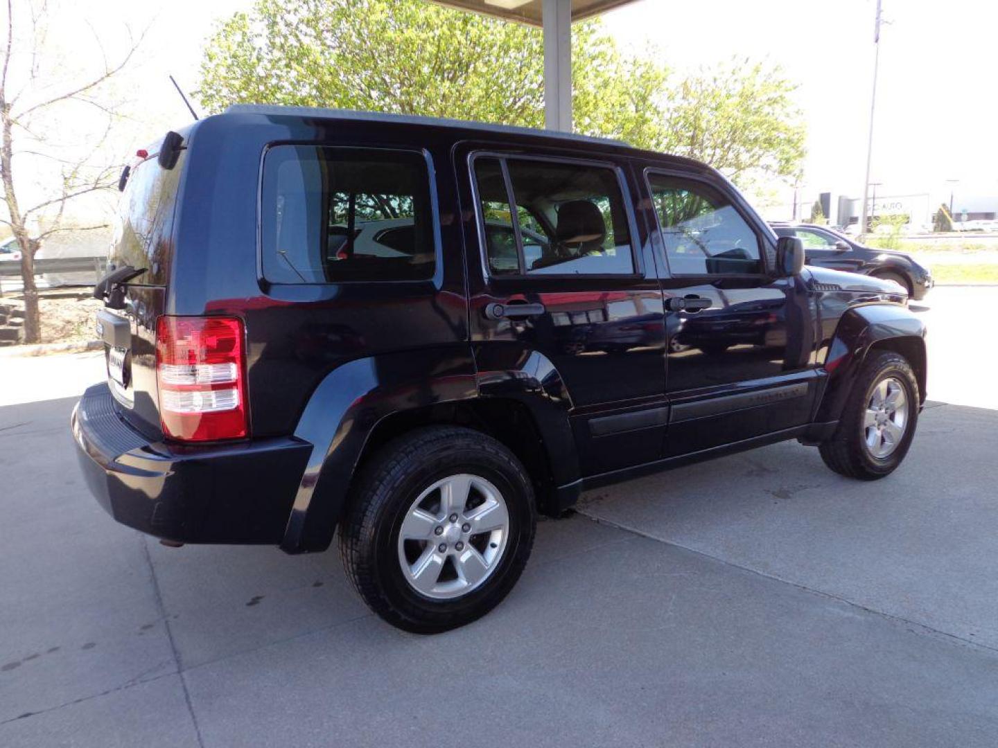 2011 BLUE JEEP LIBERTY SPORT (1J4PP2GK3BW) with an 3.7L engine, Automatic transmission, located at 6610 L St., Omaha, NE, 68117, (402) 731-7800, 41.212872, -96.014702 - LOCAL TRADE-IN WITH A CLEAN CARFAX, PRE-INSPECTED READY TO GO! *****We have found that most customers do the majority of their shopping online before visiting a dealership. For this reason we feel it necessary to have a competitive price on our used vehicles right up front. We spend time resear - Photo#3