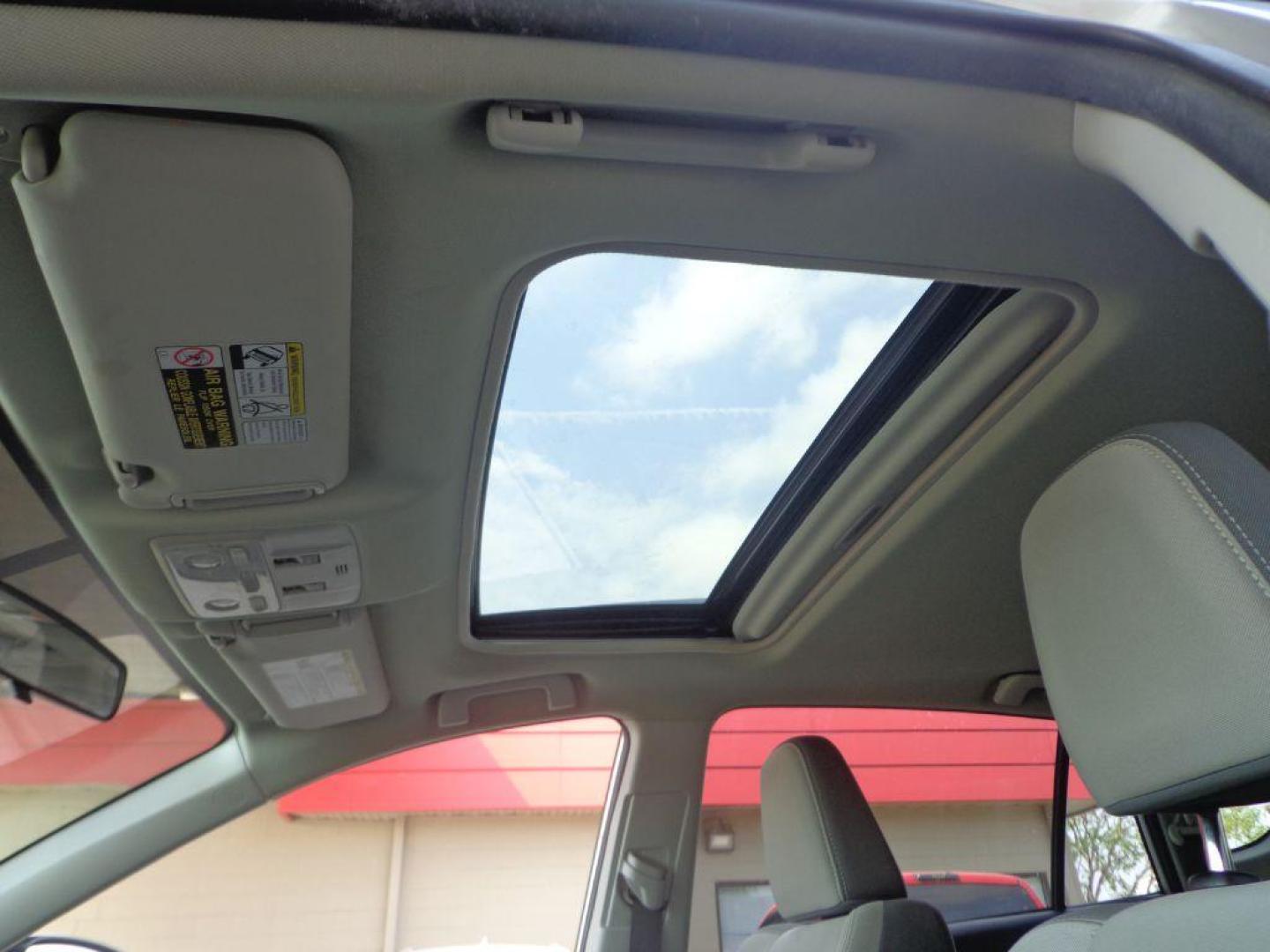 2015 SILVER TOYOTA RAV4 XLE (2T3RFREV3FW) with an 2.5L engine, Automatic transmission, located at 6610 L St., Omaha, NE, 68117, (402) 731-7800, 41.212872, -96.014702 - SHARP LOW MILE RAV WITH A SUNROOF, NAV, BACKUP CAM AND NEWER TIRES! *****We have found that most customers do the majority of their shopping online before visiting a dealership. For this reason we feel it necessary to have a competitive price on our used vehicles right up front. We spend time r - Photo#18