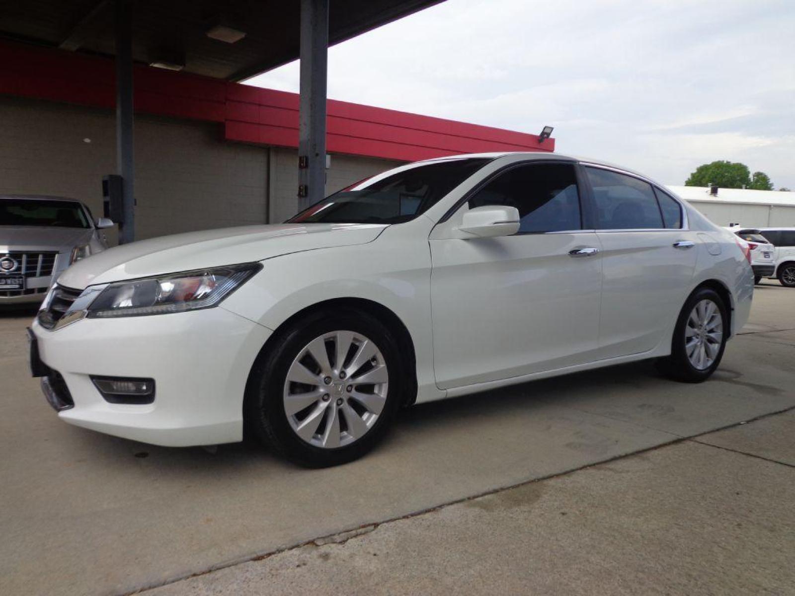 2014 WHITE HONDA ACCORD EXL (1HGCR2F87EA) with an 2.4L engine, Continuously Variable transmission, located at 6610 L St., Omaha, NE, 68117, (402) 731-7800, 41.212872, -96.014702 - Photo #0