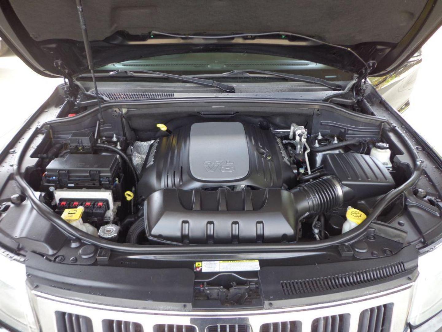 2013 BLACK JEEP GRAND CHEROKEE LIMITED (1C4RJFBT9DC) with an 5.7L engine, Automatic transmission, located at 6610 L St., Omaha, NE, 68117, (402) 731-7800, 41.212872, -96.014702 - 2-OWNER CLEAN CARFAX LOW MILEAGE LOADED WITH PANORAMIC ROOF, HEATED/COOLED SEATS, NAV, BACKUP CAM AND NEWER TIRES! *****We have found that most customers do the majority of their shopping online before visiting a dealership. For this reason we feel it necessary to have a competitive price on ou - Photo#6