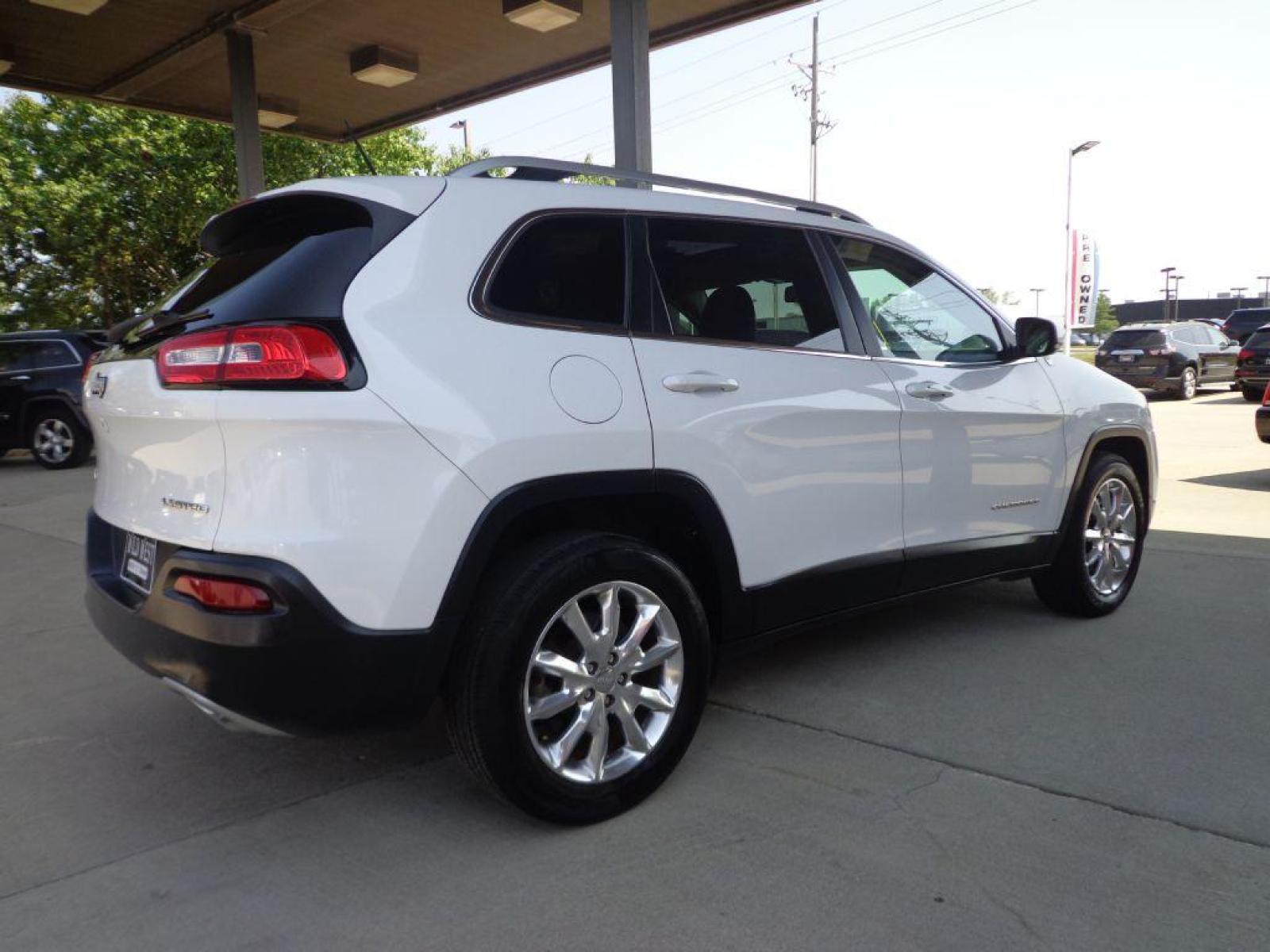 2015 WHITE JEEP CHEROKEE LIMITED (1C4PJMDS6FW) with an 3.2L engine, Automatic transmission, located at 6610 L St., Omaha, NE, 68117, (402) 731-7800, 41.212872, -96.014702 - 2-OWNER CLEAN CARFAX LOW MILEAGE LOADED WITH OPTIONS! *****We have found that most customers do the majority of their shopping online before visiting a dealership. For this reason we feel it necessary to have a competitive price on our used vehicles right up front. We spend time researching t - Photo #3