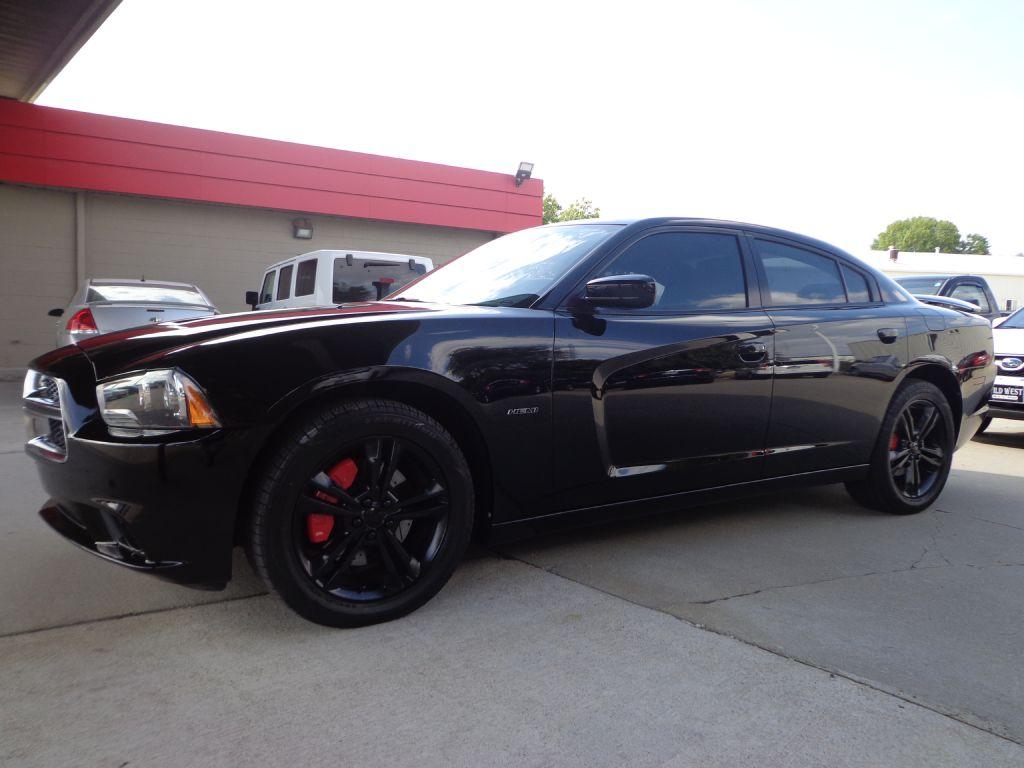 photo of 2014 DODGE CHARGER