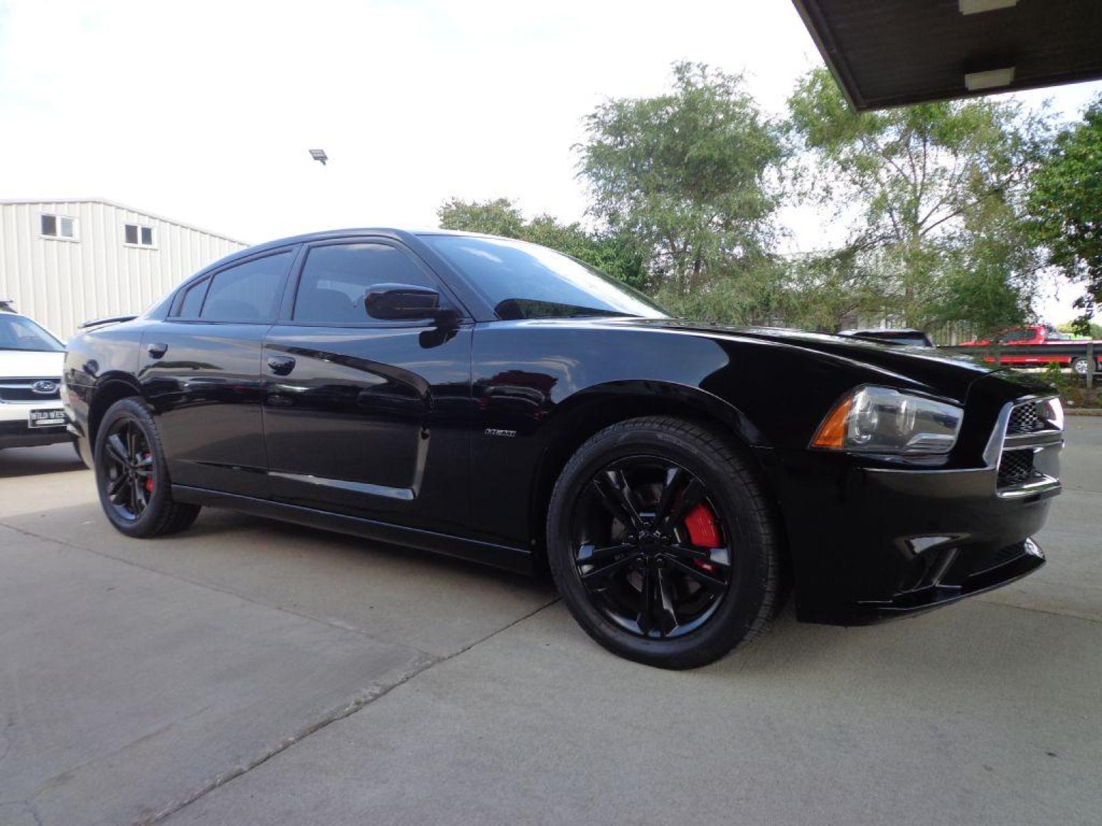 2014 BLACK DODGE CHARGER R/T PLUS (2C3CDXDT4EH) with an 5.7L engine, Automatic transmission, located at 6610 L St., Omaha, NE, 68117, (402) 731-7800, 41.212872, -96.014702 - SHARP AWD R/T PLUS PACKAGE LOADED WITH Blind Spot and Cross Path Detection ParkViewt Rear Back-up Camera ParkSenser Rear Park Assist System Rain Sensitive Windshield Wipers Sport Perforated Leather Seats Ventilated Front Seats Power Adjustable Pedals with Memory Power Tilt / Telescope - Photo #2