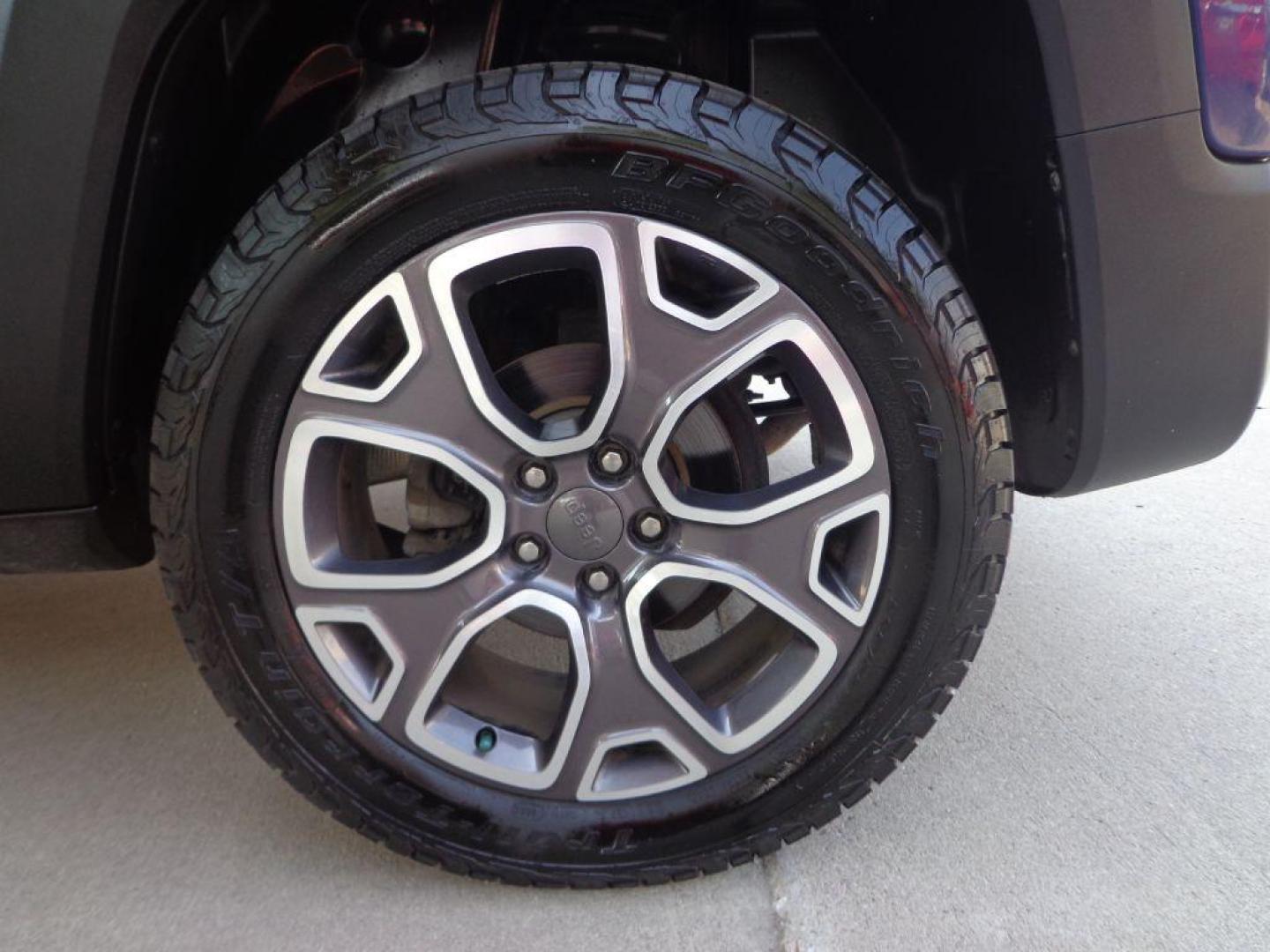 2016 BLUE JEEP RENEGADE LIMITED (ZACCJBDT0GP) with an 2.4L engine, Automatic transmission, located at 6610 L St., Omaha, NE, 68117, (402) 731-7800, 41.212872, -96.014702 - SHARP 2-OWNER, CLEAN CARFAX, LOW MILEAGE, NEWER TIRES, LOADED WITH OPTIONS INCLUDING: Passive Entry Keyless Enter 'n Got Package Blind Spot and Cross Path Detection 6.5-Inch Navigation Group with Uconnect My Sky Power Retractable / Removable Panels Beatst Premium Audio System *****We have - Photo#11