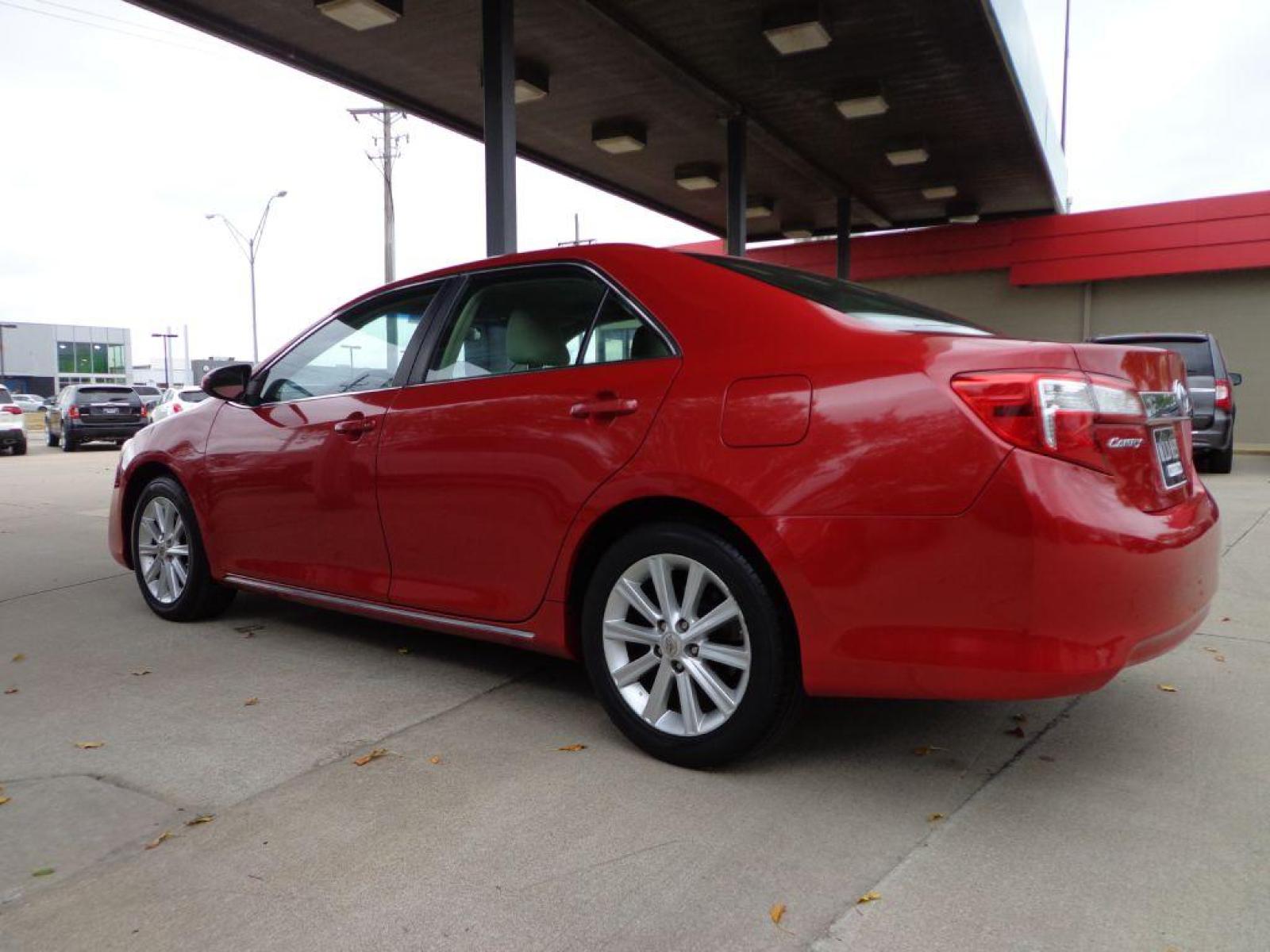 2012 RED TOYOTA CAMRY XLE (4T4BF1FK8CR) with an 2.5L engine, Automatic transmission, located at 6610 L St., Omaha, NE, 68117, (402) 731-7800, 41.212872, -96.014702 - 1-OWNER CLEAN CARFAX LOW MILEAGE WITH A SUNROOF AND NEWER TIRES! *****We have found that most customers do the majority of their shopping online before visiting a dealership. For this reason we feel it necessary to have a competitive price on our used vehicles right up front. We spend time re - Photo #5