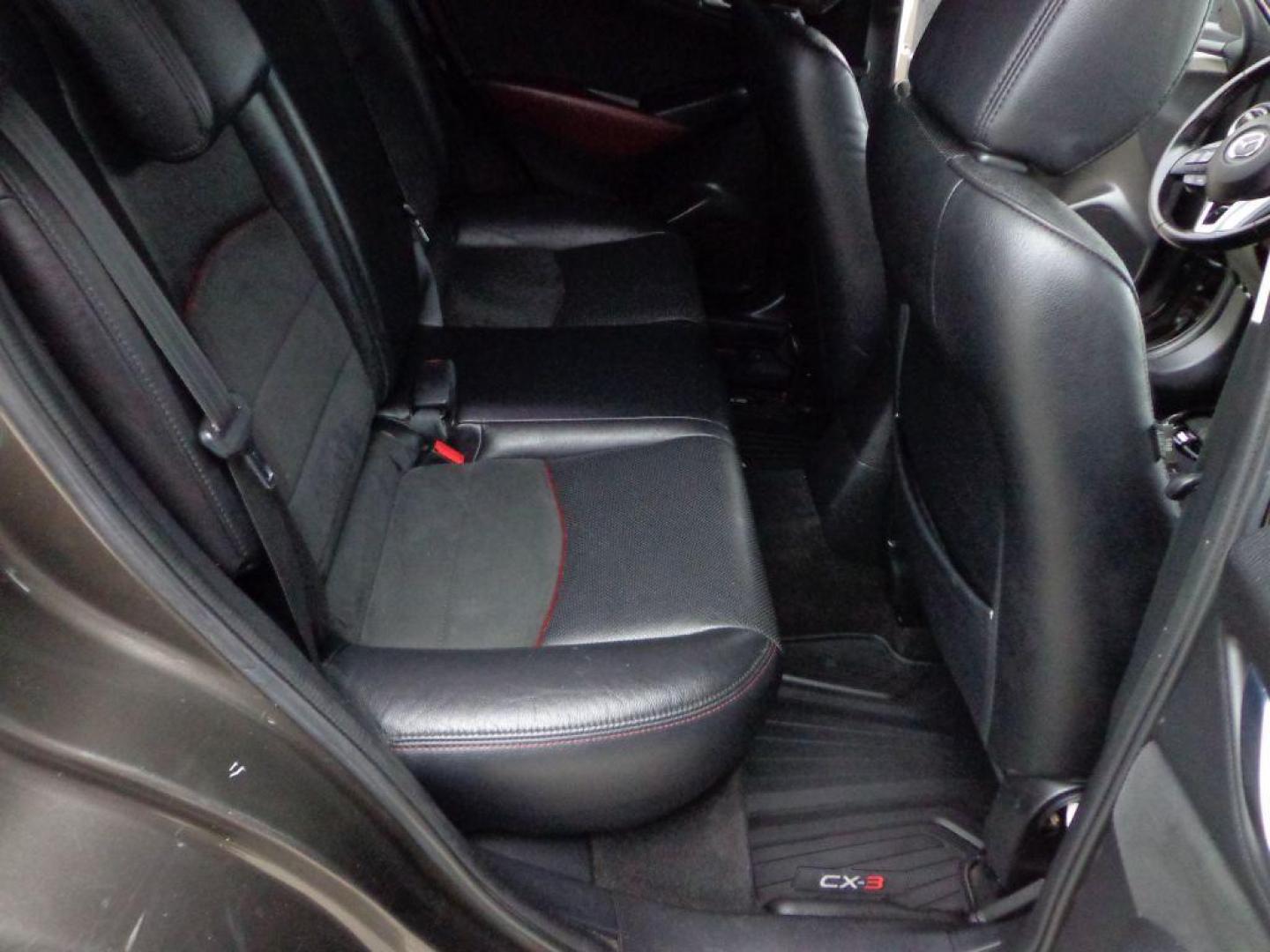 2016 GRAY MAZDA CX-3 GRAND TOURING (JM1DKBD79G0) with an 2.0L engine, Automatic transmission, located at 6610 L St., Omaha, NE, 68117, (402) 731-7800, 41.212872, -96.014702 - SHARP GRAND TOURING MODEL WITH LOW MILEAGE, A CLEAN CARFAX, HEATED LEATHER, SUNROOF, NAV, BACKUP CAM, BOSE AUDIO, NEWER TIRES AND MUCH MORE! *****We have found that most customers do the majority of their shopping online before visiting a dealership. For this reason we feel it necessary to have - Photo#14
