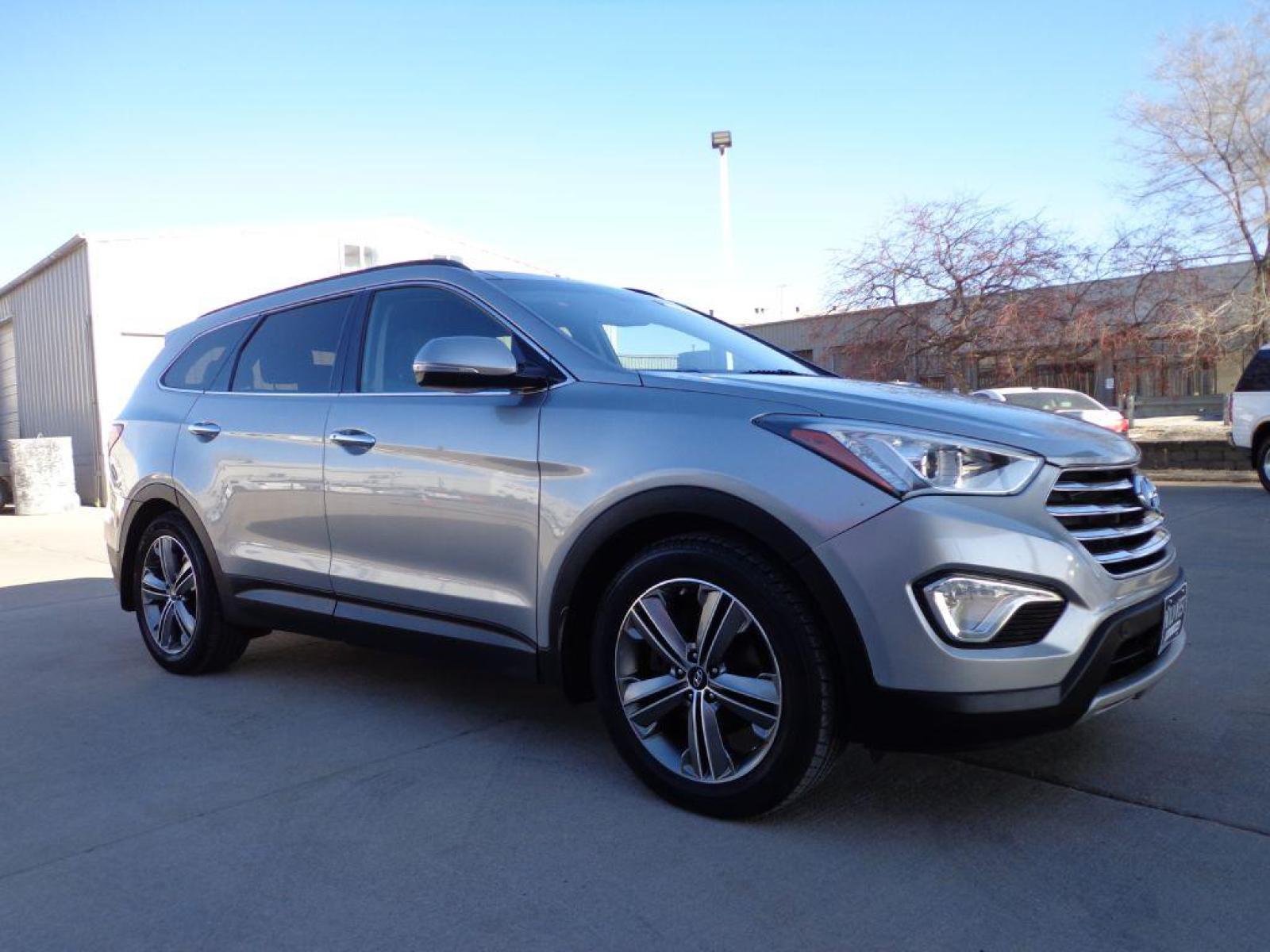 2014 GRAY HYUNDAI SANTA FE LIMITED (KM8SRDHF2EU) with an 3.3L engine, Automatic transmission, located at 6610 L St., Omaha, NE, 68117, (402) 731-7800, 41.212872, -96.014702 - LIMITED MODEL WITH A CLEAN CARFAX, LOW MILEAGE, LOADED WITH HEATED/COOLED SEATS, 2ND ROW BUCKETS, 3RD ROW, PANORAMIC ROOF, NAV, BACKUP CAM AND NEWER TIRES! *****We have found that most customers do the majority of their shopping online before visiting a dealership. For this reason we feel it ne - Photo #2