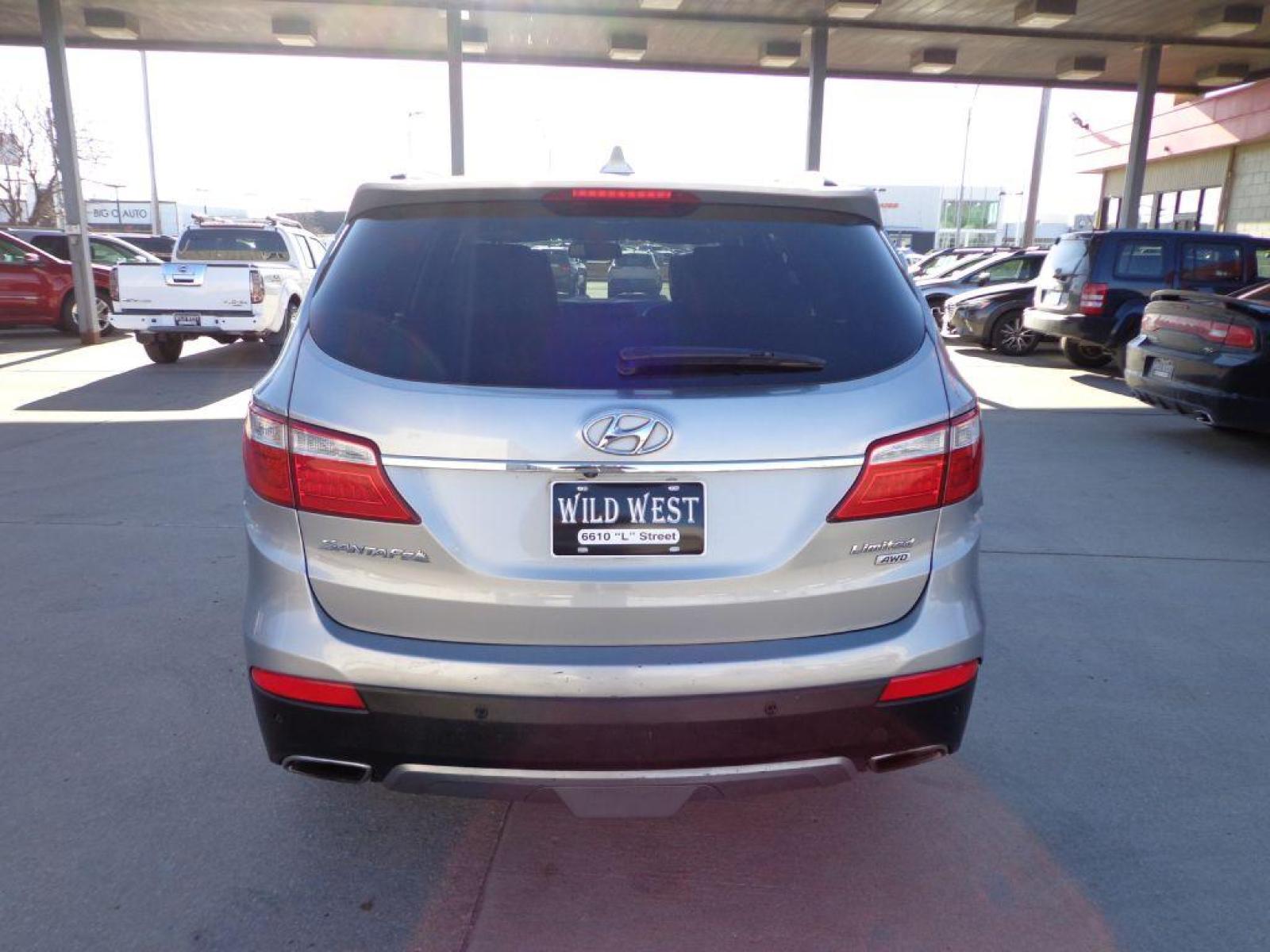 2014 GRAY HYUNDAI SANTA FE LIMITED (KM8SRDHF2EU) with an 3.3L engine, Automatic transmission, located at 6610 L St., Omaha, NE, 68117, (402) 731-7800, 41.212872, -96.014702 - LIMITED MODEL WITH A CLEAN CARFAX, LOW MILEAGE, LOADED WITH HEATED/COOLED SEATS, 2ND ROW BUCKETS, 3RD ROW, PANORAMIC ROOF, NAV, BACKUP CAM AND NEWER TIRES! *****We have found that most customers do the majority of their shopping online before visiting a dealership. For this reason we feel it ne - Photo #4