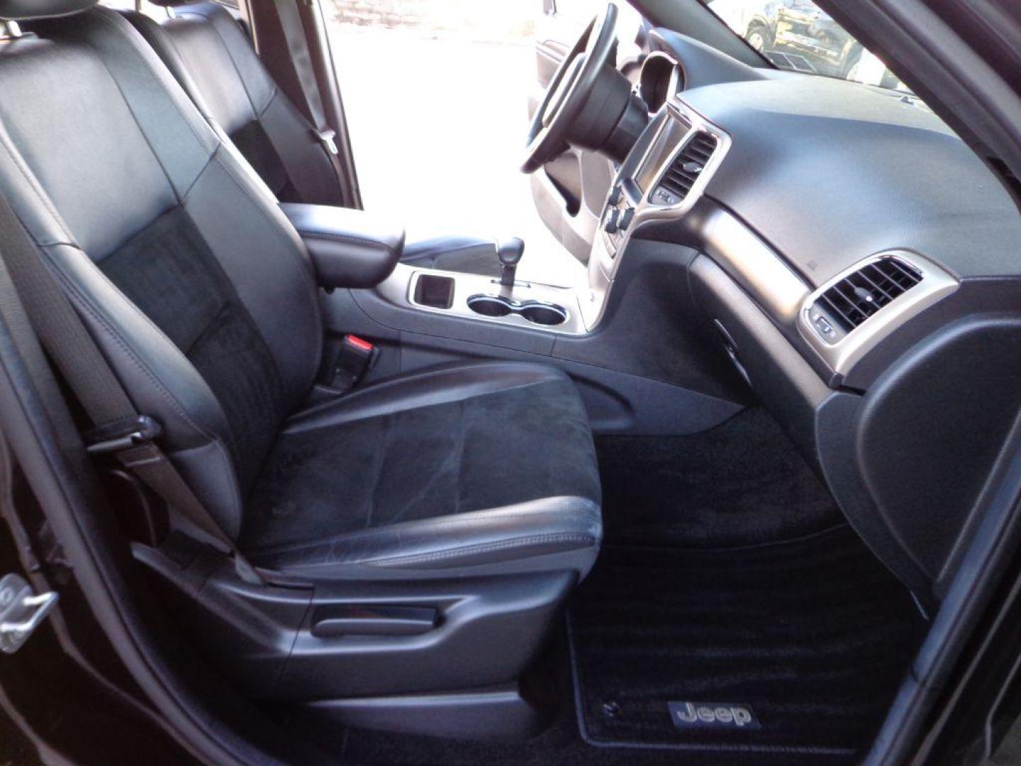 2014 BLACK JEEP GRAND CHEROKEE ALTITUDE (1C4RJFAG7EC) with an 3.6L engine, Automatic transmission, located at 6610 L St., Omaha, NE, 68117, (402) 731-7800, 41.212872, -96.014702 - 1-OWNER CLEAN CARFAX LOW MILEAGE LOADED WITH BLACKOUT PACKAGE, NAV, HEATED SEATS/STEERING WHEEL, SUNROOF, REMOTE START AND NEWER 20' TIRES *****We have found that most customers do the majority of their shopping online before visiting a dealership. For this reason we feel it necessary to have a - Photo#15