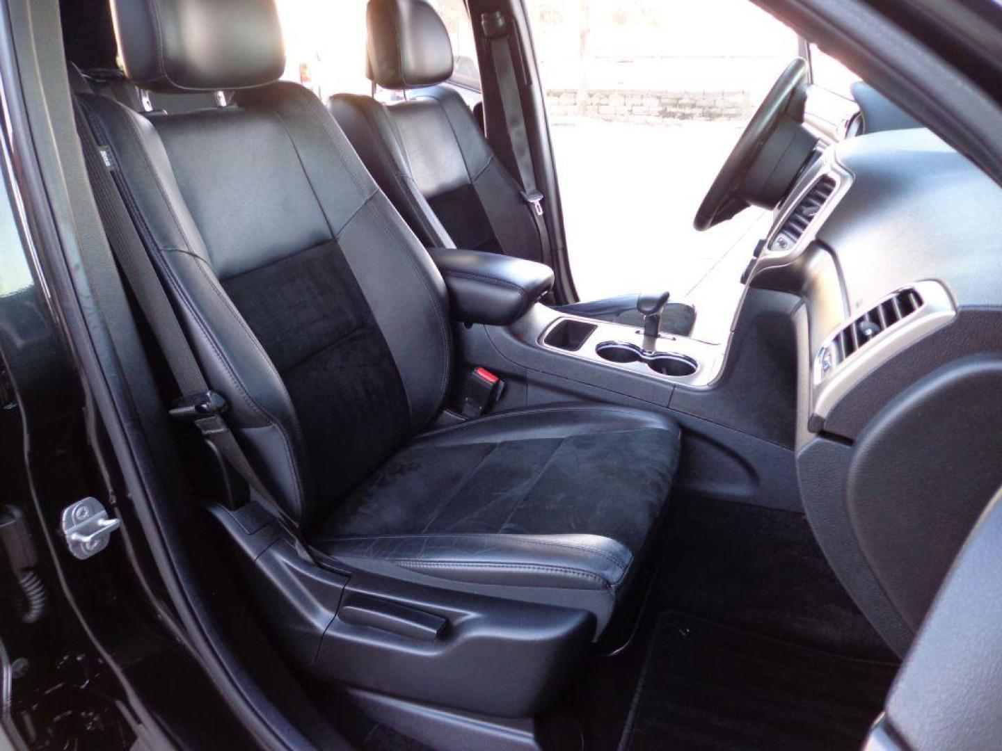 2014 BLACK JEEP GRAND CHEROKEE ALTITUDE (1C4RJFAG7EC) with an 3.6L engine, Automatic transmission, located at 6610 L St., Omaha, NE, 68117, (402) 731-7800, 41.212872, -96.014702 - 1-OWNER CLEAN CARFAX LOW MILEAGE LOADED WITH BLACKOUT PACKAGE, NAV, HEATED SEATS/STEERING WHEEL, SUNROOF, REMOTE START AND NEWER 20' TIRES *****We have found that most customers do the majority of their shopping online before visiting a dealership. For this reason we feel it necessary to have a - Photo#16