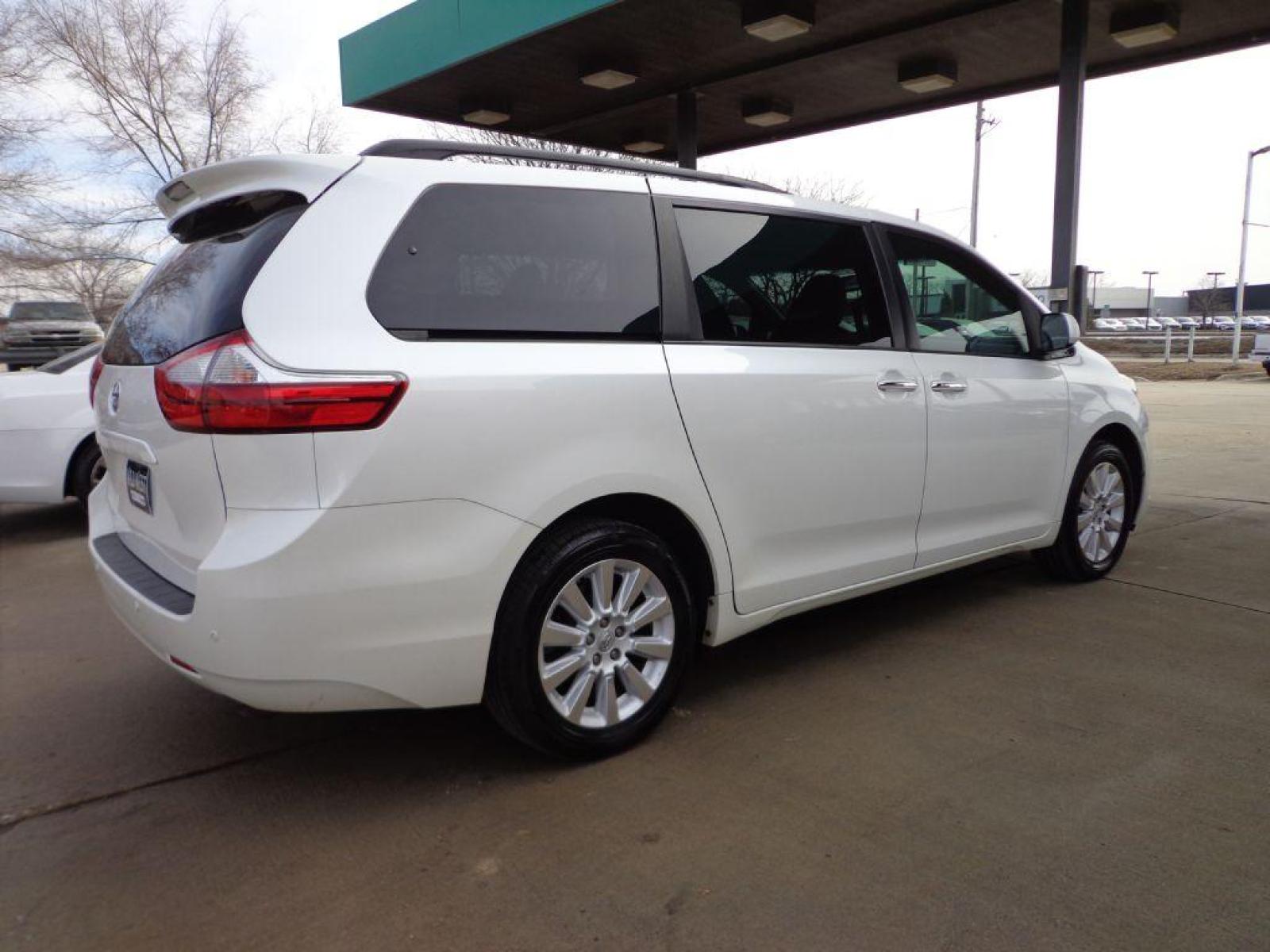 2015 WHITE TOYOTA SIENNA XLE (5TDDK3DC2FS) with an 3.5L engine, Automatic transmission, located at 6610 L St., Omaha, NE, 68117, (402) 731-7800, 41.212872, -96.014702 - 1-OWNER CLEAN CARFAX LOW MILEAGE AWD WITH A SUNROOF, NAV, REAR BUCKETS, BLIND SPOT ASSIST AND NEWER TIRES! *****We have found that most customers do the majority of their shopping online before visiting a dealership. For this reason we feel it necessary to have a competitive price on our used v - Photo #3