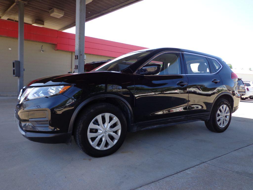 photo of 2017 NISSAN ROGUE