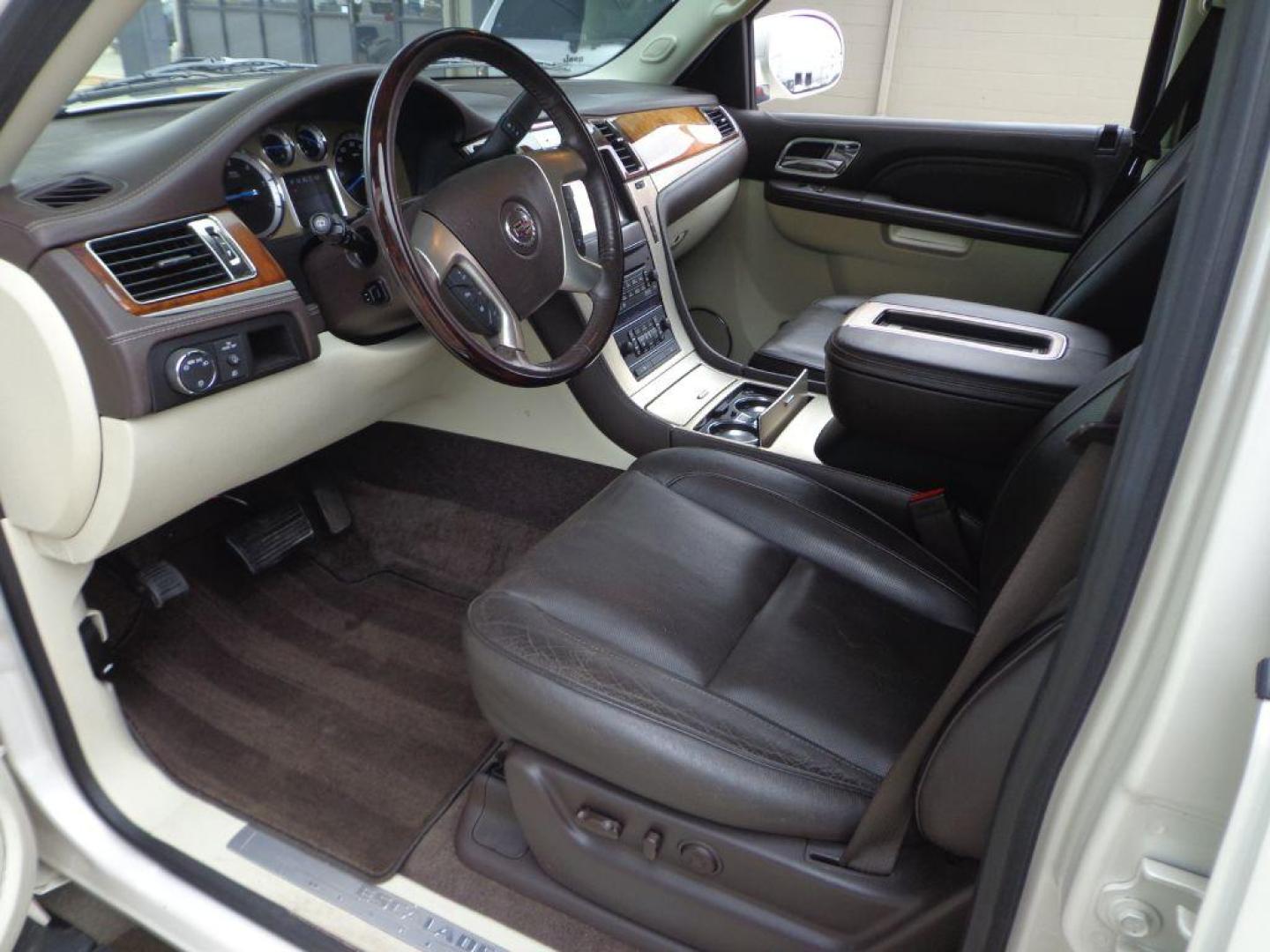 2012 WHITE CADILLAC ESCALADE PLATINUM (1GYS4DEF8CR) with an 6.2L engine, Automatic transmission, located at 6610 L St., Omaha, NE, 68117, (402) 731-7800, 41.212872, -96.014702 - 1-OWNER CLEAN CARFAX LOW MILEAGE PLATINUM EDITION LOADED WITH OPTIONS AND NEWER TIRES! *****We have found that most customers do the majority of their shopping online before visiting a dealership. For this reason we feel it necessary to have a competitive price on our used vehicles right up fro - Photo#14