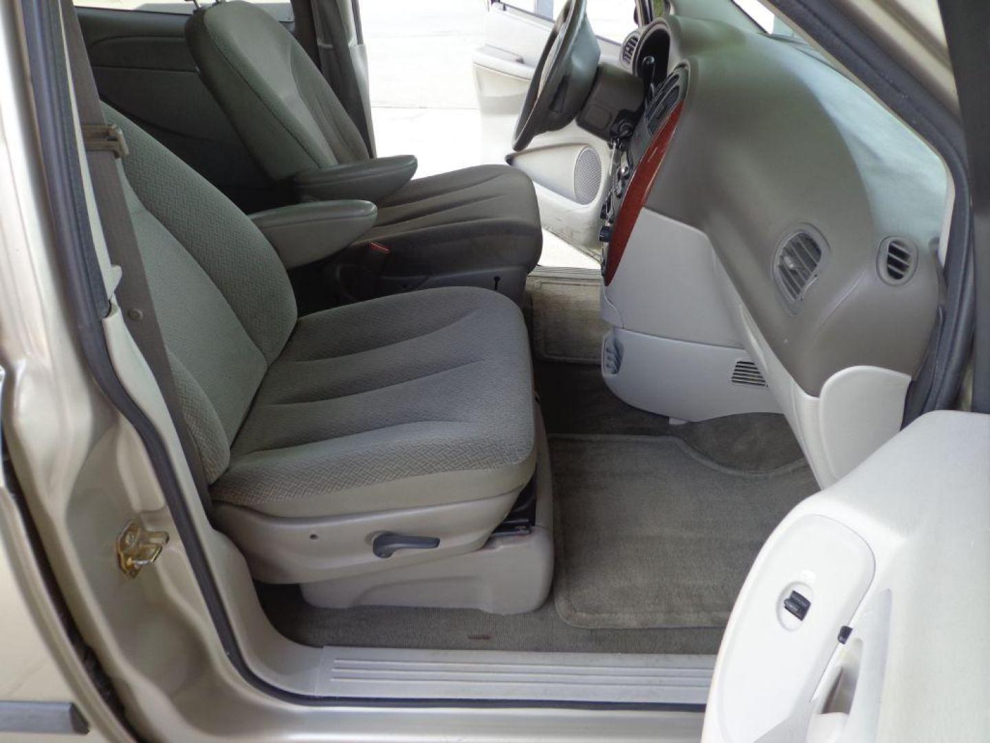 2006 TAN CHRYSLER TOWN and COUNTRY (1A4GP45R36B) with an 3.3L engine, Automatic transmission, located at 6610 L St., Omaha, NE, 68117, (402) 731-7800, 41.212872, -96.014702 - THIS VAN RUNS AND DRIVES GOOD WITH LOW MILEAGE AND COLD A/C. EXTERIOR IS RUSTY AND INTERIOR IS IN VERY GOOD CONDITION. *****We have found that most customers do the majority of their shopping online before visiting a dealership. For this reason we feel it necessary to have a competitive pric - Photo#11