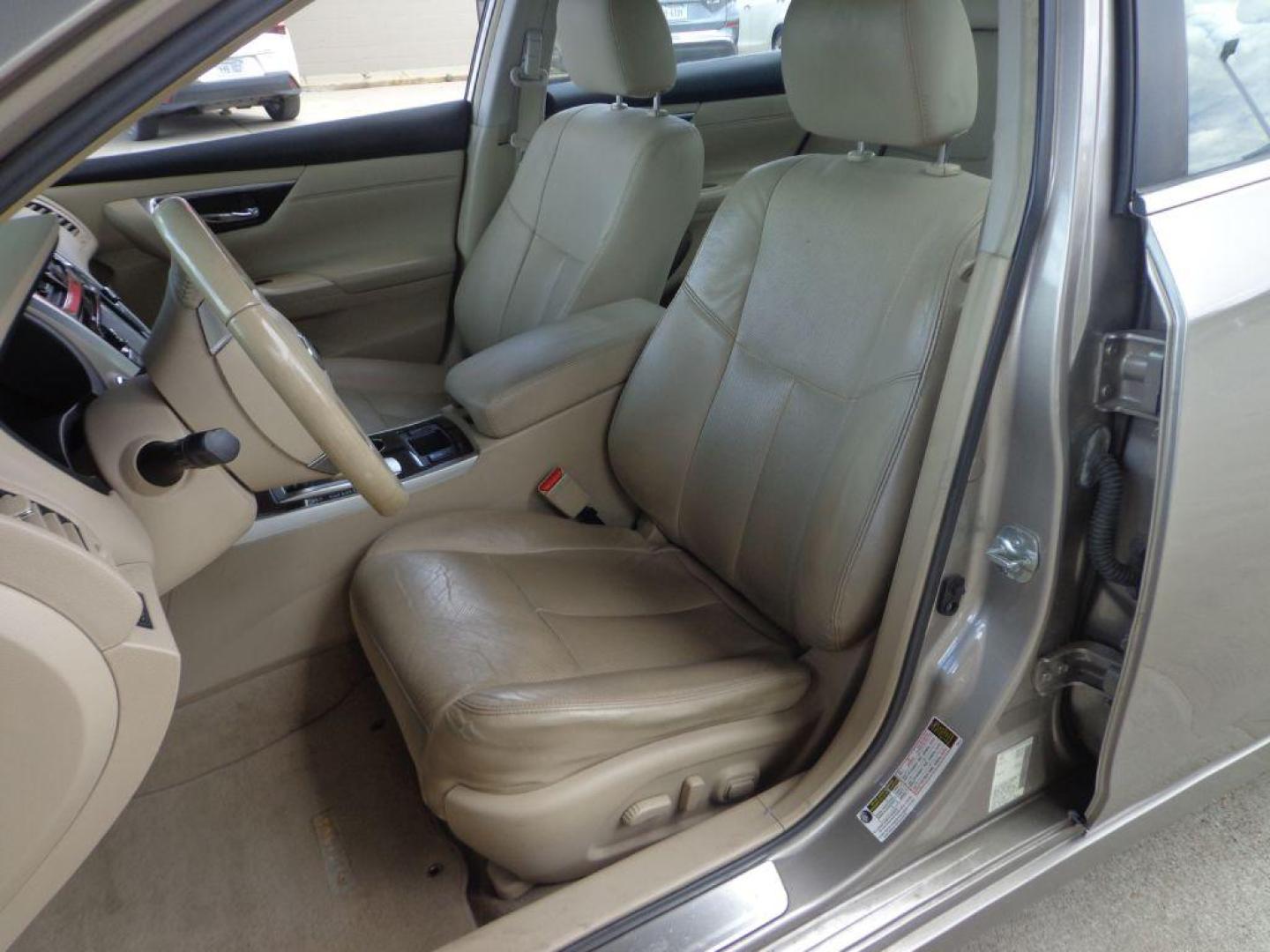 2013 TAN NISSAN ALTIMA 2.5 SL (1N4AL3AP6DN) with an 2.5L engine, Continuously Variable transmission, located at 6610 L St., Omaha, NE, 68117, (402) 731-7800, 41.212872, -96.014702 - Photo#9