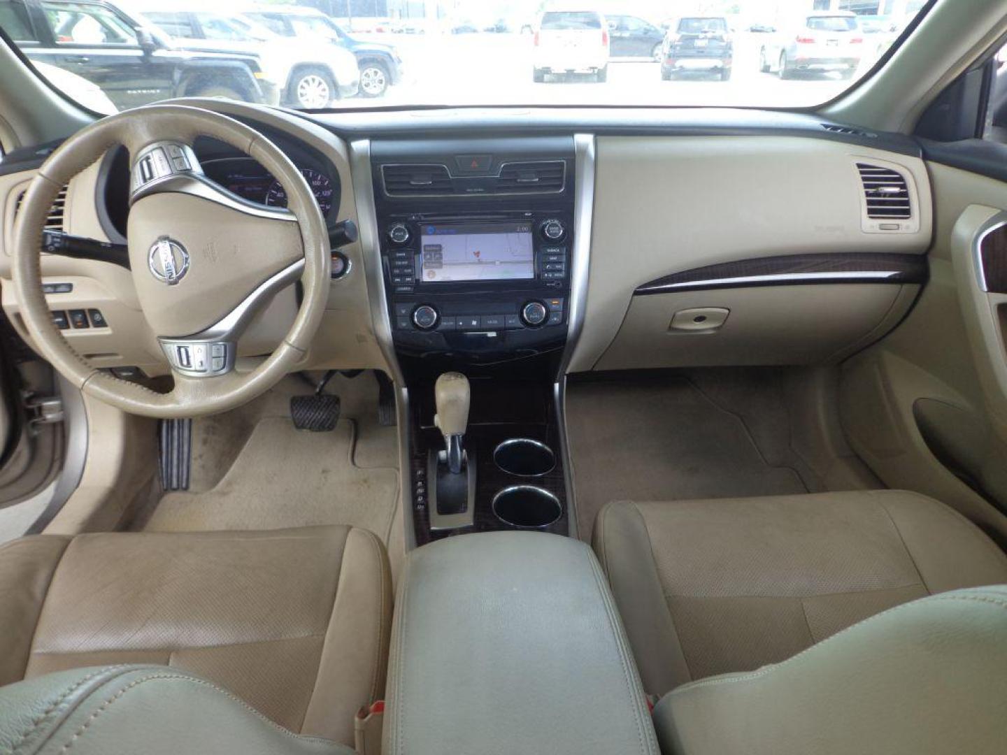 2013 TAN NISSAN ALTIMA 2.5 SL (1N4AL3AP6DN) with an 2.5L engine, Continuously Variable transmission, located at 6610 L St., Omaha, NE, 68117, (402) 731-7800, 41.212872, -96.014702 - Photo#16