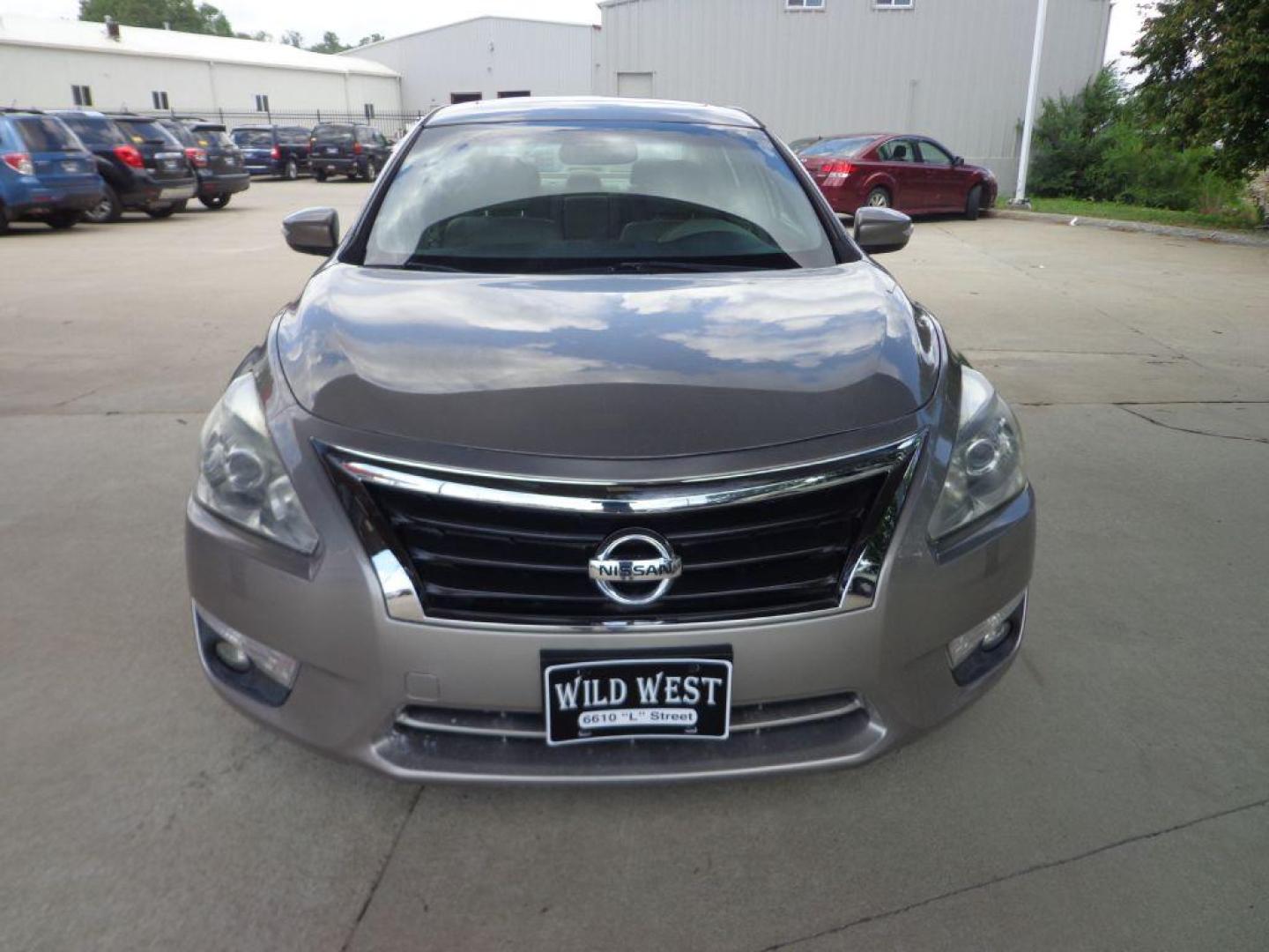 2013 TAN NISSAN ALTIMA 2.5 SL (1N4AL3AP6DN) with an 2.5L engine, Continuously Variable transmission, located at 6610 L St., Omaha, NE, 68117, (402) 731-7800, 41.212872, -96.014702 - Photo#1