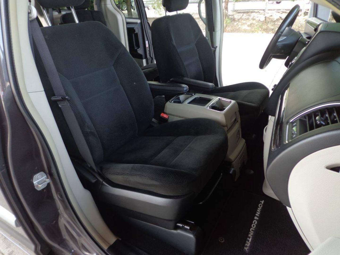 2016 GRAY CHRYSLER TOWN and COUNTRY TOURING (2C4RC1BGXGR) with an 3.6L engine, Automatic transmission, located at 6610 L St., Omaha, NE, 68117, (402) 731-7800, 41.212872, -96.014702 - SHARP TOURING MODEL WITH A CLEAN CARFAX, LOW MILEAGE, REAR ENTERTAINMENT, BACKUP CAM AND NEWER TIRES! *****We have found that most customers do the majority of their shopping online before visiting a dealership. For this reason we feel it necessary to have a competitive price on our used vehi - Photo#16