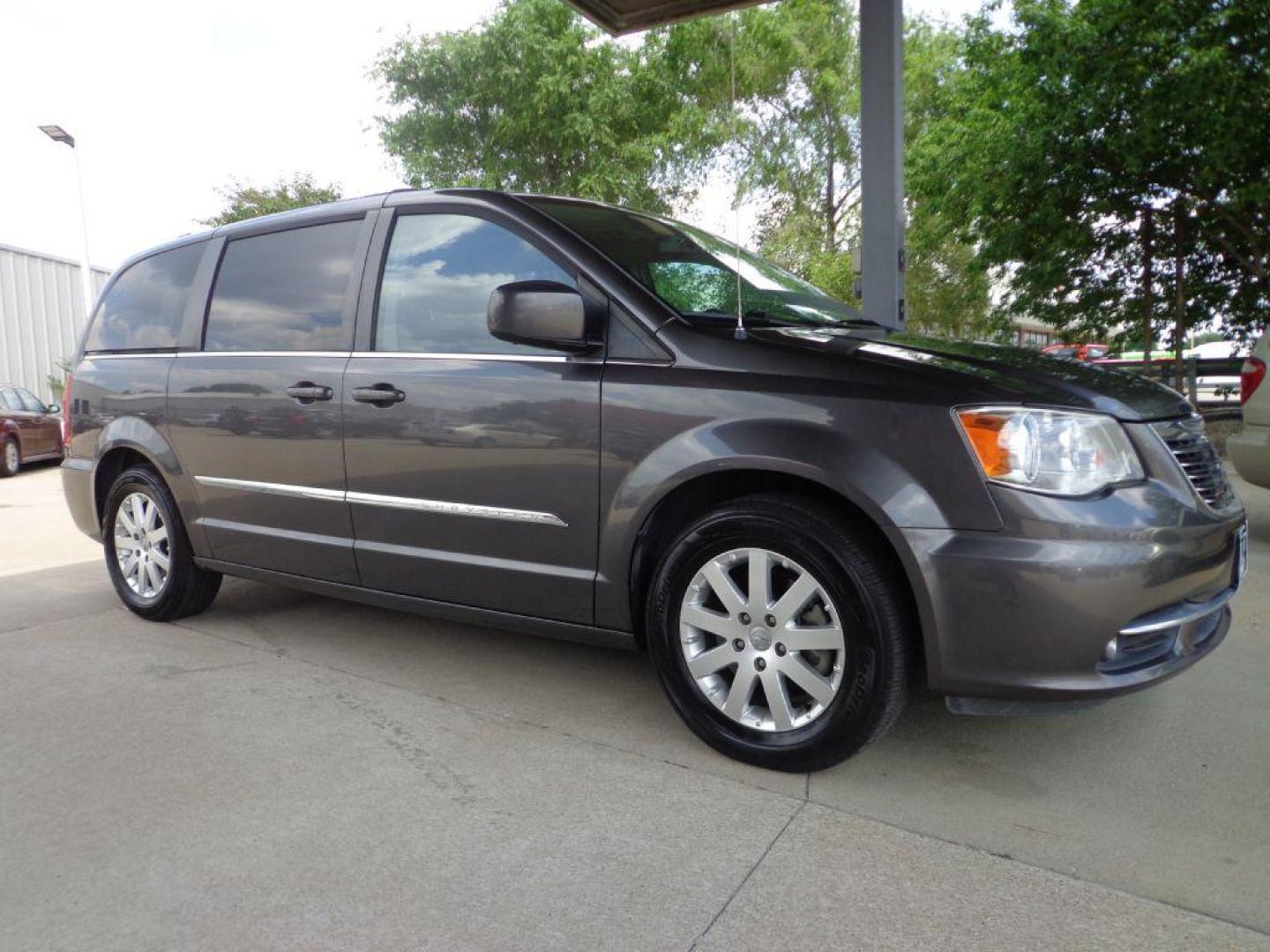 2016 GRAY CHRYSLER TOWN and COUNTRY TOURING (2C4RC1BGXGR) with an 3.6L engine, Automatic transmission, located at 6610 L St., Omaha, NE, 68117, (402) 731-7800, 41.212872, -96.014702 - SHARP TOURING MODEL WITH A CLEAN CARFAX, LOW MILEAGE, REAR ENTERTAINMENT, BACKUP CAM AND NEWER TIRES! *****We have found that most customers do the majority of their shopping online before visiting a dealership. For this reason we feel it necessary to have a competitive price on our used vehi - Photo#2