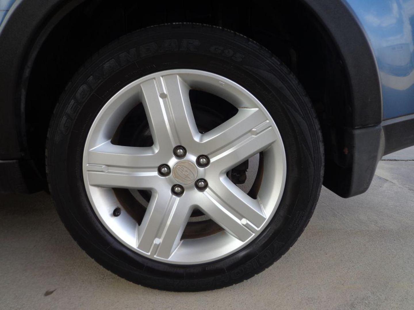 2009 BLUE SUBARU FORESTER 2.5X PREMIUM (JF2SH63639H) with an 2.5L engine, Automatic transmission, located at 6610 L St., Omaha, NE, 68117, (402) 731-7800, 41.212872, -96.014702 - Photo#10