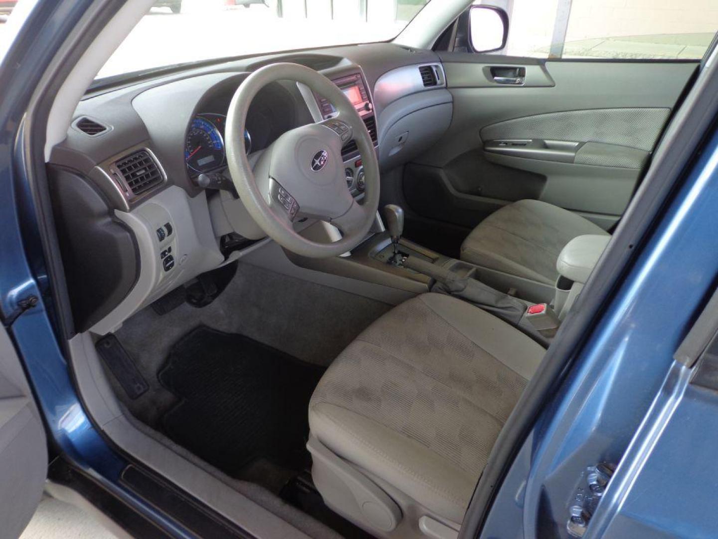 2009 BLUE SUBARU FORESTER 2.5X PREMIUM (JF2SH63639H) with an 2.5L engine, Automatic transmission, located at 6610 L St., Omaha, NE, 68117, (402) 731-7800, 41.212872, -96.014702 - Photo#14