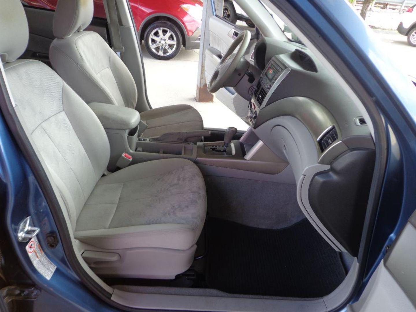 2009 BLUE SUBARU FORESTER 2.5X PREMIUM (JF2SH63639H) with an 2.5L engine, Automatic transmission, located at 6610 L St., Omaha, NE, 68117, (402) 731-7800, 41.212872, -96.014702 - Photo#15
