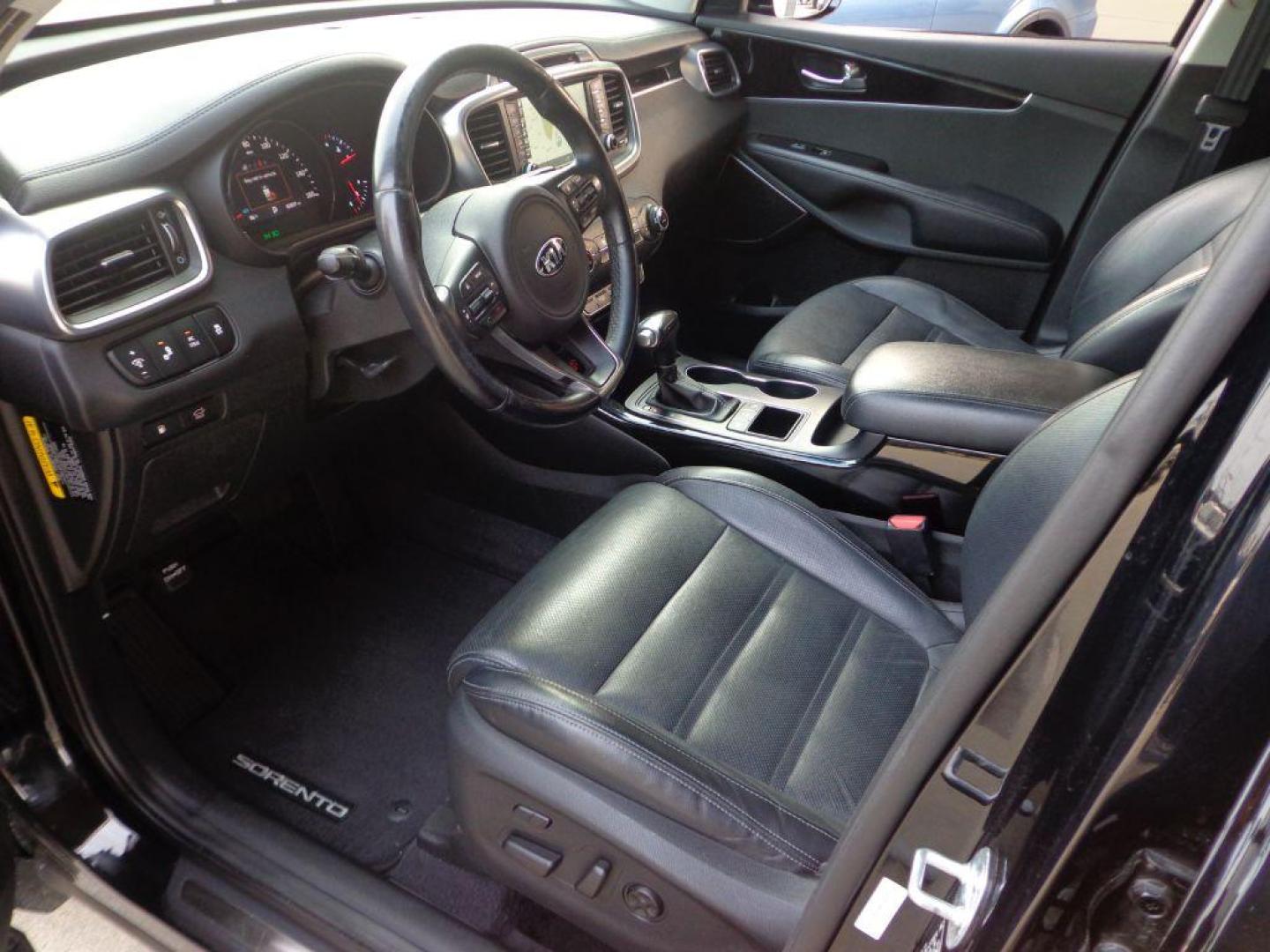 2016 BLACK KIA SORENTO SX (5XYPKDA50GG) with an 3.3L engine, Automatic transmission, located at 6610 L St., Omaha, NE, 68117, (402) 731-7800, 41.212872, -96.014702 - SHARP 2-OWNER, CLEAN CARFAX, SX PREMIUM PACKAGE, LOADED WITH HEATED LEATHER, PANORAMIC ROOF, NAV, BACKUP CAM, 3RD ROW SEATING, BLIND SPOT ASSIST, INFINITI AUDIO AND NEWER TIRES! *****We have found that most customers do the majority of their shopping online before visiting a dealership. For - Photo#14