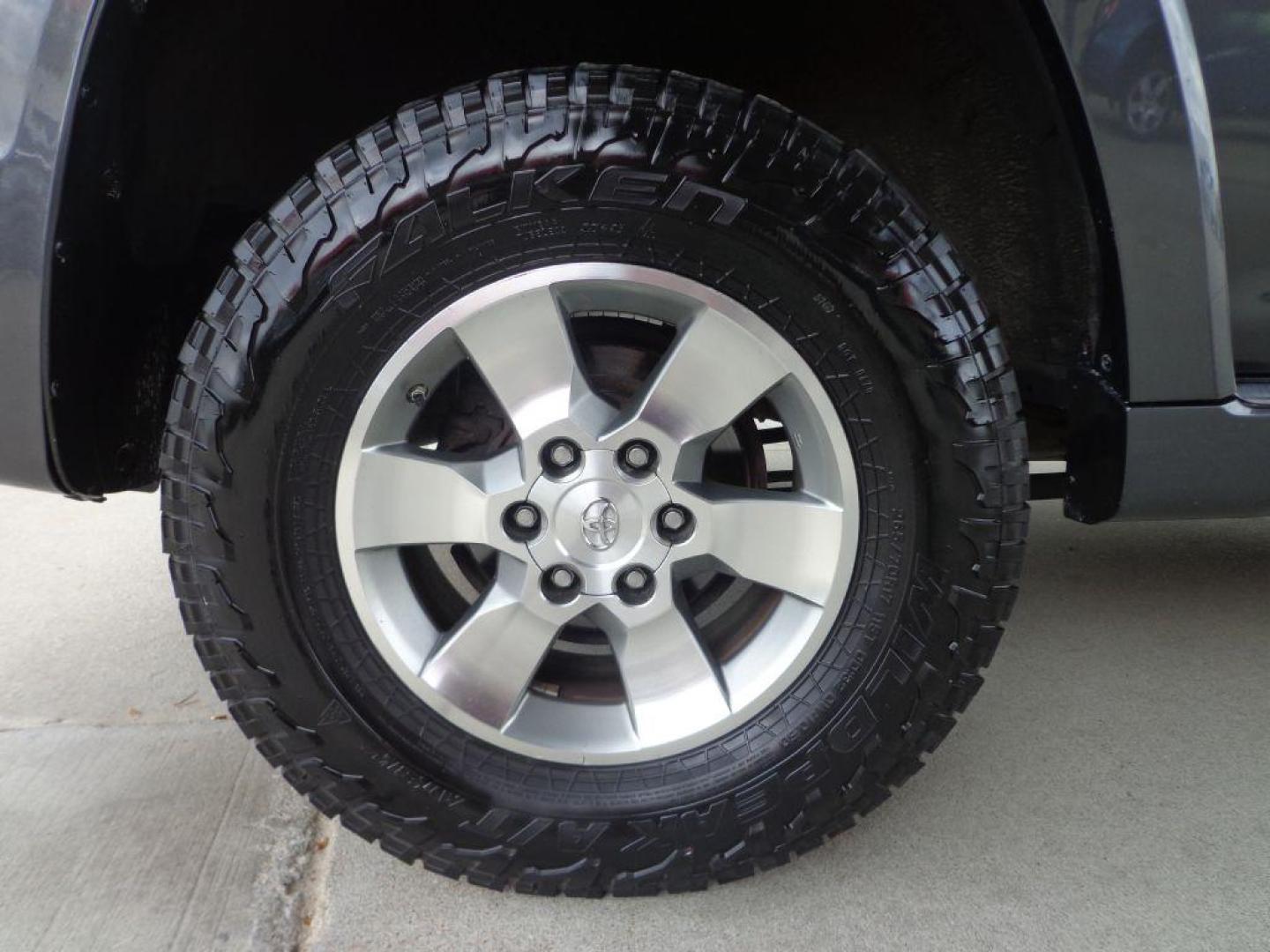 2013 GRAY TOYOTA 4RUNNER SR5 (JTEBU5JR9D5) with an 4.0L engine, Automatic transmission, located at 6610 L St., Omaha, NE, 68117, (402) 731-7800, 41.212872, -96.014702 - 1-OWNER CLEAN CARFAX, LOW MILEAGE LOADED WITH HEATED LEATHER, SUNROOF, NAV AND BACKUP CAM! *****We have found that most customers do the majority of their shopping online before visiting a dealership. For this reason we feel it necessary to have a competitive price on our used vehicles right up - Photo#9
