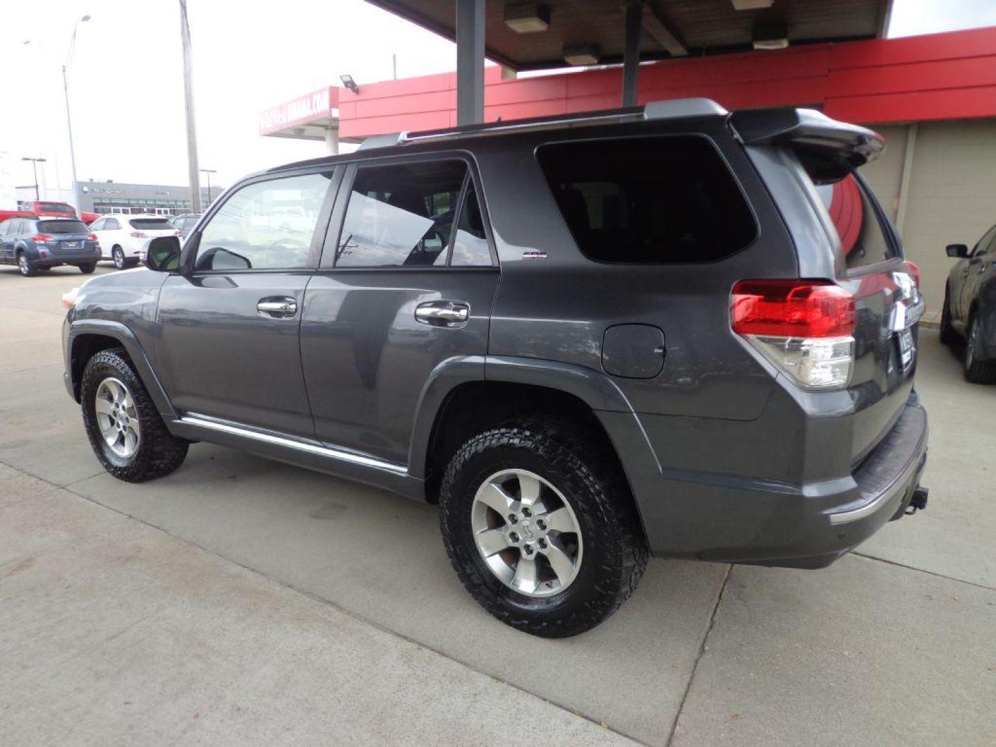 2013 GRAY TOYOTA 4RUNNER SR5 (JTEBU5JR9D5) with an 4.0L engine, Automatic transmission, located at 6610 L St., Omaha, NE, 68117, (402) 731-7800, 41.212872, -96.014702 - 1-OWNER CLEAN CARFAX, LOW MILEAGE LOADED WITH HEATED LEATHER, SUNROOF, NAV AND BACKUP CAM! *****We have found that most customers do the majority of their shopping online before visiting a dealership. For this reason we feel it necessary to have a competitive price on our used vehicles right up - Photo#5