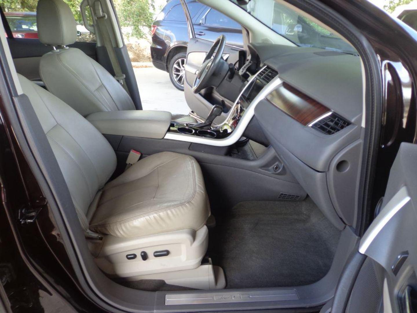 2013 BLACK FORD EDGE LIMITED (2FMDK4KC2DB) with an 3.5L engine, Automatic transmission, located at 6610 L St., Omaha, NE, 68117, (402) 731-7800, 41.212872, -96.014702 - SHARP LIMITED WITH LOW MILEAGE, CLEAN CARFAX, NAV, BACKUP CAM, PANORAMIC ROOF, BLIND SPOT ASSIST, ADAPTIVE CRUISE AND NEWER TIRES! *****We have found that most customers do the majority of their shopping online before visiting a dealership. For this reason we feel it necessary to have a compe - Photo#12