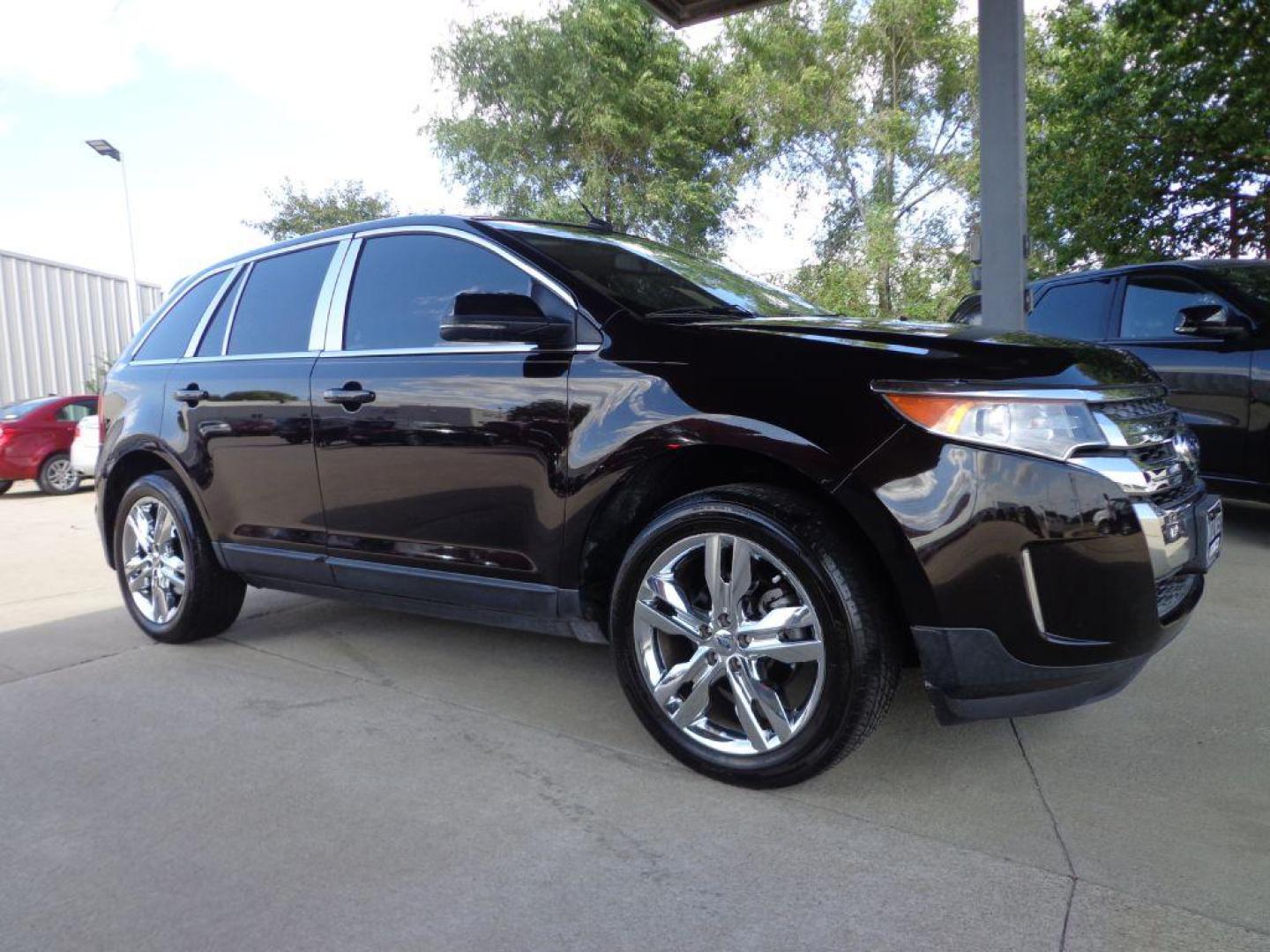 2013 BLACK FORD EDGE LIMITED (2FMDK4KC2DB) with an 3.5L engine, Automatic transmission, located at 6610 L St., Omaha, NE, 68117, (402) 731-7800, 41.212872, -96.014702 - SHARP LIMITED WITH LOW MILEAGE, CLEAN CARFAX, NAV, BACKUP CAM, PANORAMIC ROOF, BLIND SPOT ASSIST, ADAPTIVE CRUISE AND NEWER TIRES! *****We have found that most customers do the majority of their shopping online before visiting a dealership. For this reason we feel it necessary to have a compe - Photo#2