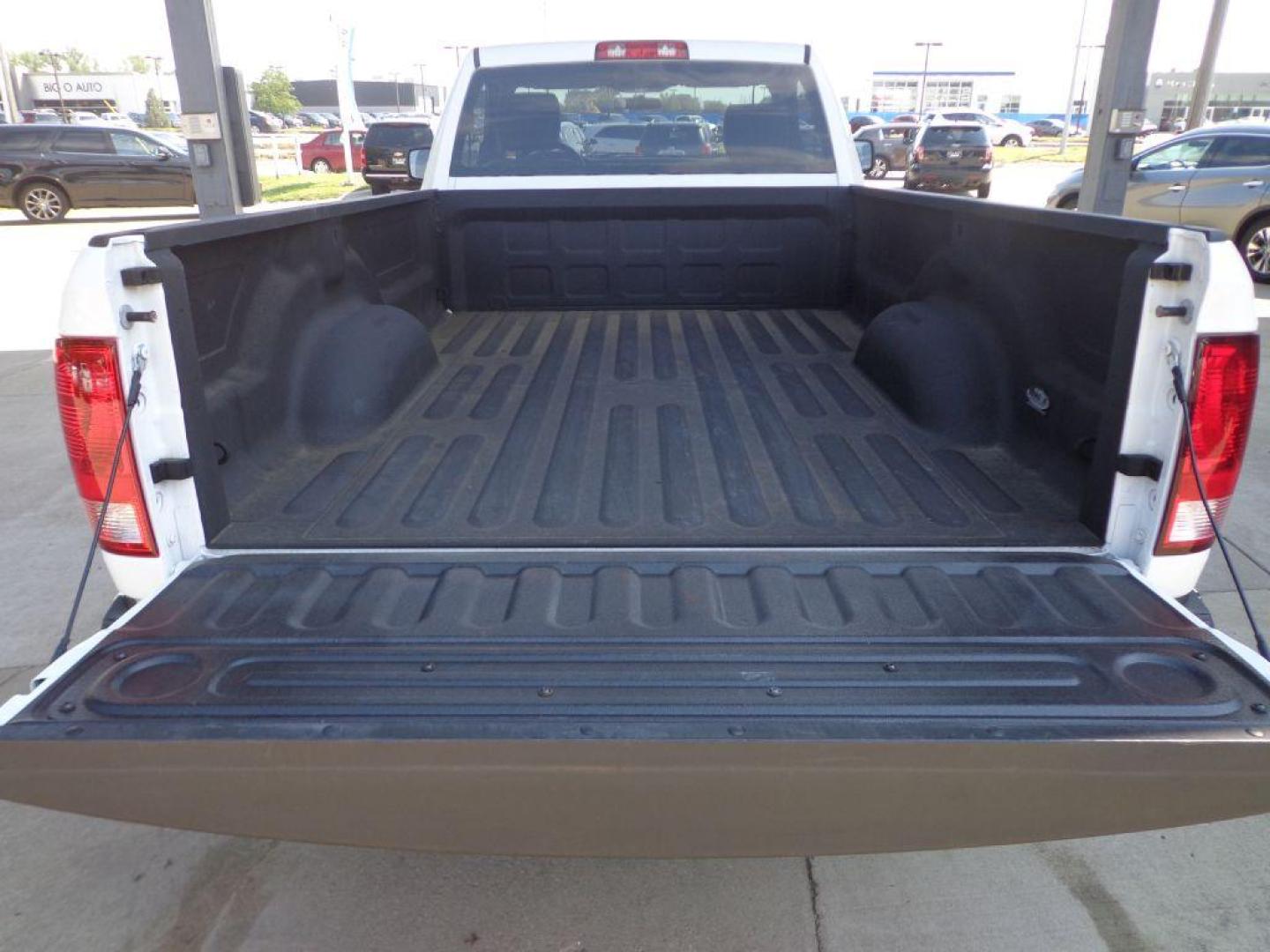 2012 WHITE DODGE RAM 2500 ST (3C6LD5AT5CG) with an 5.7L engine, Automatic transmission, located at 6610 L St., Omaha, NE, 68117, (402) 731-7800, 41.212872, -96.014702 - 2-OWNER CLEAN CARFAX LOW MILEAGE WITH NEWER TIRES! *****We have found that most customers do the majority of their shopping online before visiting a dealership. For this reason we feel it necessary to have a competitive price on our used vehicles right up front. We spend time researching the re - Photo#5