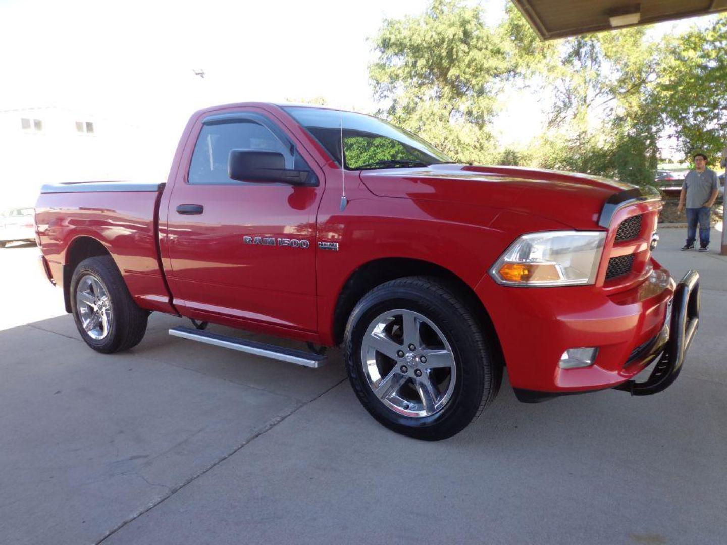 2011 RED DODGE RAM 1500 SPORT (3D7JV1ET6BG) with an 5.7L engine, Automatic transmission, located at 6610 L St., Omaha, NE, 68117, (402) 731-7800, 41.212872, -96.014702 - SHARP SHORTBOX WITH LOW MILEAGE, CLEAN CARFAX AND A HEMI! *****We have found that most customers do the majority of their shopping online before visiting a dealership. For this reason we feel it necessary to have a competitive price on our used vehicles right up front. We spend time researchi - Photo#2