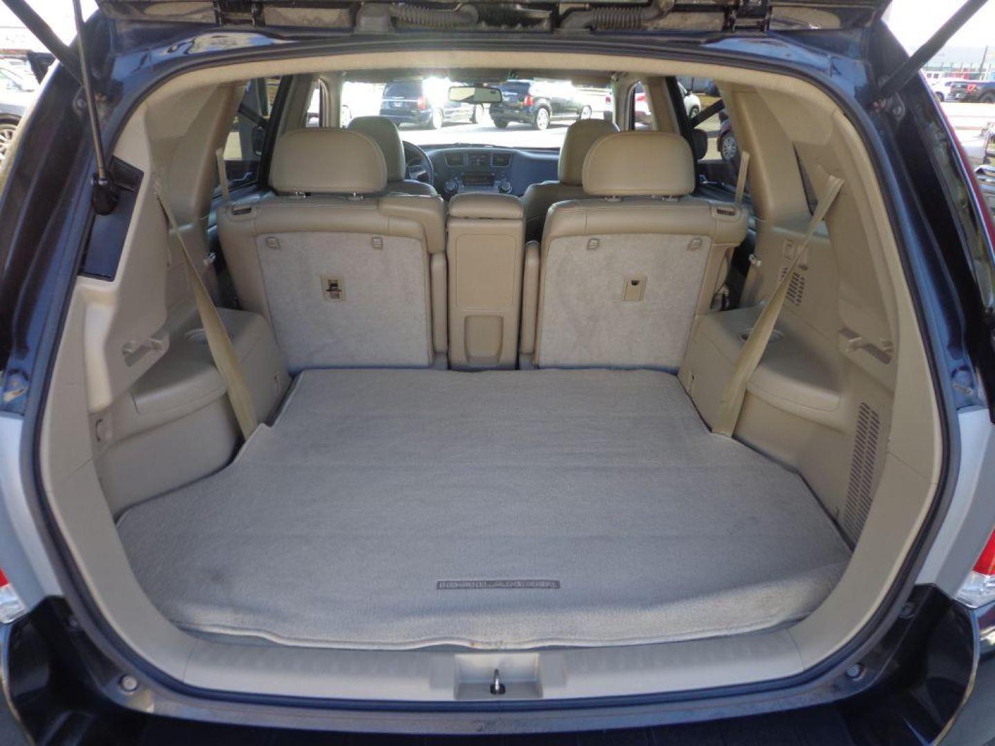 2012 BLACK TOYOTA HIGHLANDER LIMITED (5TDDK3EH3CS) with an 3.5L engine, Automatic transmission, located at 6610 L St., Omaha, NE, 68117, (402) 731-7800, 41.212872, -96.014702 - 1-OWNER, CLEAN CARFAX, LOW MILEAGE, LOADED WITH HEATED LEATHER, SUNROOF, BACKUP CAM AND NEWER TIRES! *****We have found that most customers do the majority of their shopping online before visiting a dealership. For this reason we feel it necessary to have a competitive price on our used vehic - Photo#16