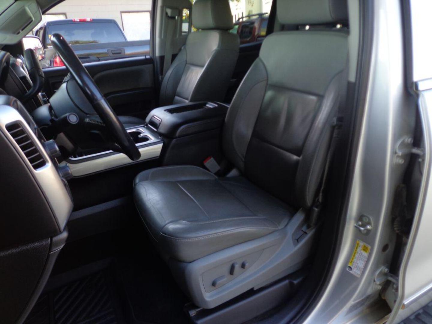 2016 SILVER CHEVROLET SILVERADO 1500 LTZ (3GCUKSECXGG) with an 5.3L engine, Automatic transmission, located at 6610 L St., Omaha, NE, 68117, (402) 731-7800, 41.212872, -96.014702 - 2-OWNER, CLEAN CARFAX, LOW MILEAGE LTZ WITH NEWER TIRES! *****We have found that most customers do the majority of their shopping online before visiting a dealership. For this reason we feel it necessary to have a competitive price on our used vehicles right up front. We spend time researchin - Photo#15