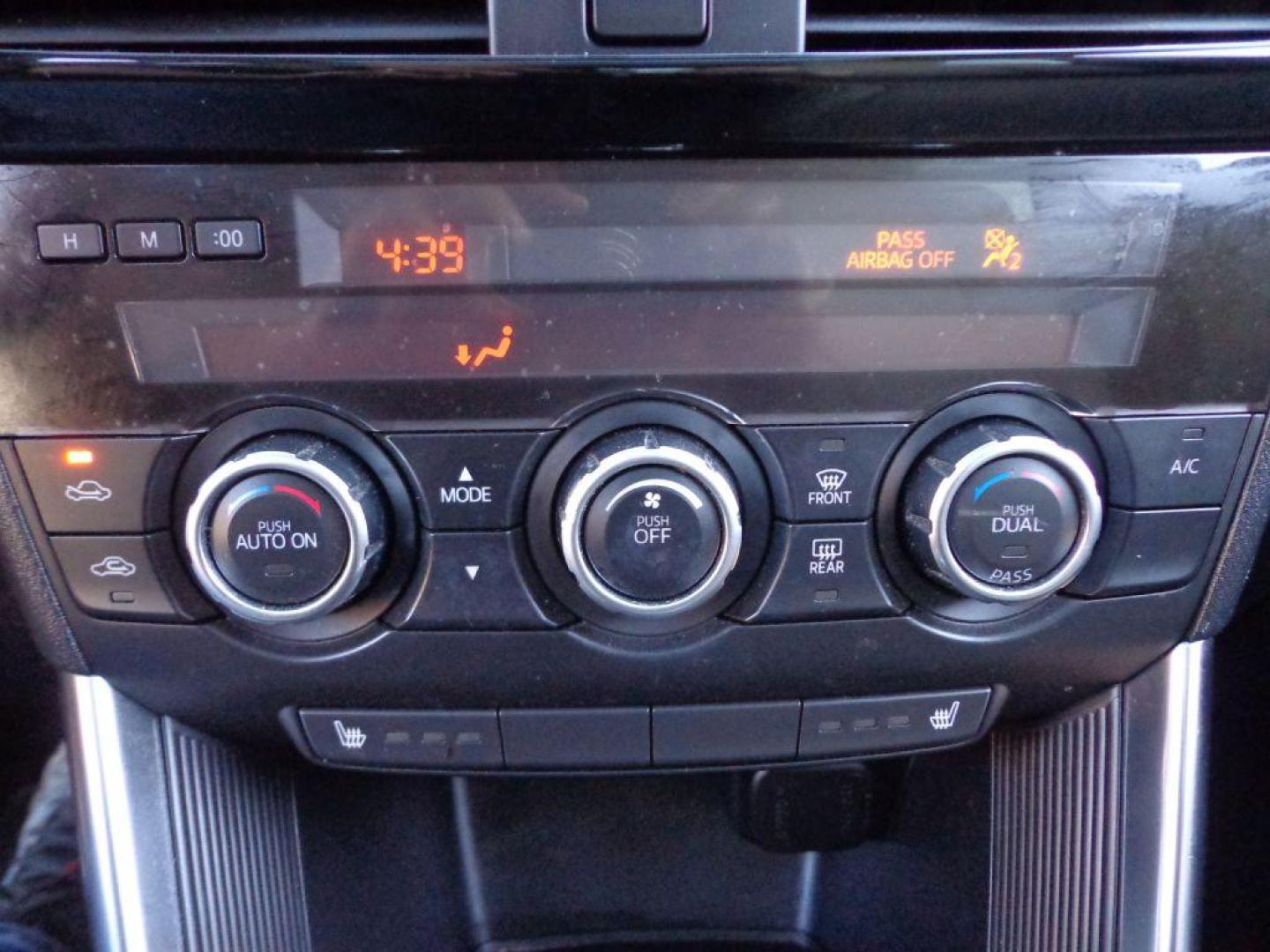 2013 BLACK MAZDA CX-5 GT (JM3KE4DEXD0) with an 2.0L engine, Automatic transmission, located at 6610 L St., Omaha, NE, 68117, (402) 731-7800, 41.212872, -96.014702 - SHARP CX-5 AWD WITH A CLEAN CARFAX, LOADED WITH HEATED LEATHER, SUNROOF, NAV, BACKUP CAM, NEWER TIRES AND MUCH MORE! *****We have found that most customers do the majority of their shopping online before visiting a dealership. For this reason we feel it necessary to have a competitive price on - Photo#18