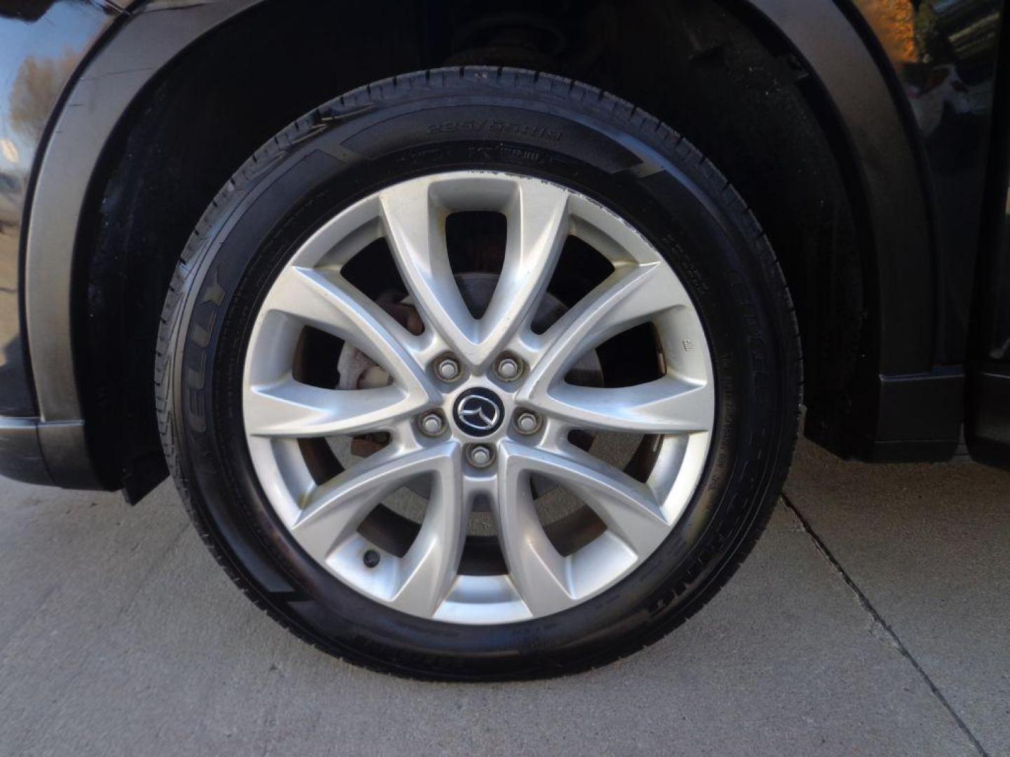 2013 BLACK MAZDA CX-5 GT (JM3KE4DEXD0) with an 2.0L engine, Automatic transmission, located at 6610 L St., Omaha, NE, 68117, (402) 731-7800, 41.212872, -96.014702 - SHARP CX-5 AWD WITH A CLEAN CARFAX, LOADED WITH HEATED LEATHER, SUNROOF, NAV, BACKUP CAM, NEWER TIRES AND MUCH MORE! *****We have found that most customers do the majority of their shopping online before visiting a dealership. For this reason we feel it necessary to have a competitive price on - Photo#7