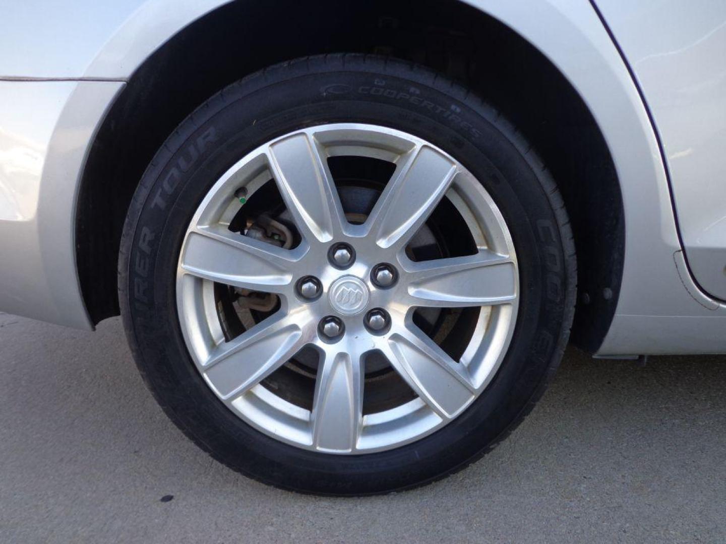 2012 SILVER BUICK LACROSSE PREMIUM (1G4GD5E30CF) with an 3.6L engine, Automatic transmission, located at 6610 L St., Omaha, NE, 68117, (402) 731-7800, 41.212872, -96.014702 - Photo#9