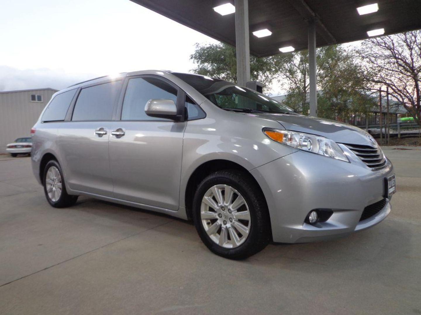 2011 SILVER TOYOTA SIENNA XLE (5TDDK3DC7BS) with an 3.5L engine, Automatic transmission, located at 6610 L St., Omaha, NE, 68117, (402) 731-7800, 41.212872, -96.014702 - 2-OWNER, AWD, CLEAN CARFAX, LOW MILEAGE, SUNROOF, NAV, BACKUP CAM, JBL AUDIO AND NEWER TIRES! *****We have found that most customers do the majority of their shopping online before visiting a dealership. For this reason we feel it necessary to have a competitive price on our used vehicles right - Photo#2