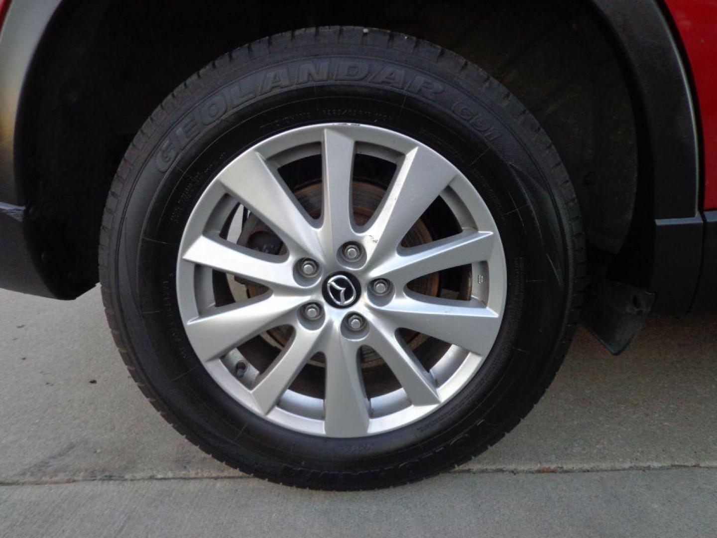 2016 RED MAZDA CX-5 TOURING (JM3KE4CY2G0) with an 2.5L engine, Automatic transmission, located at 6610 L St., Omaha, NE, 68117, (402) 731-7800, 41.212872, -96.014702 - Photo#9