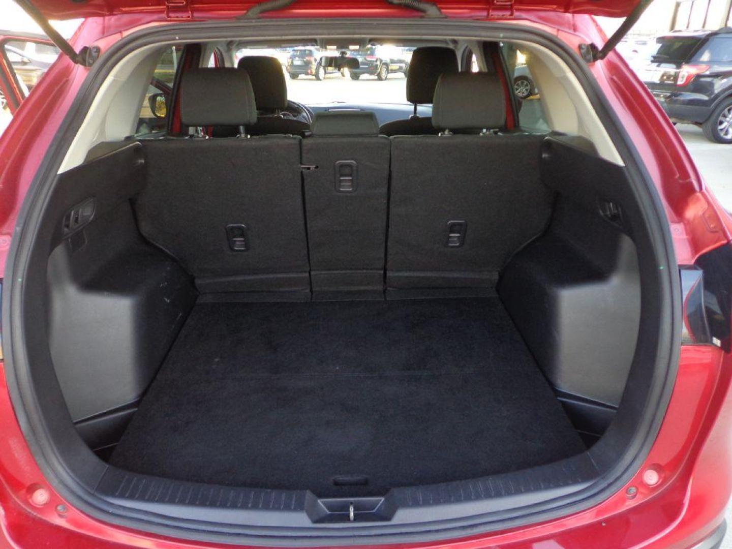 2016 RED MAZDA CX-5 TOURING (JM3KE4CY2G0) with an 2.5L engine, Automatic transmission, located at 6610 L St., Omaha, NE, 68117, (402) 731-7800, 41.212872, -96.014702 - Photo#19