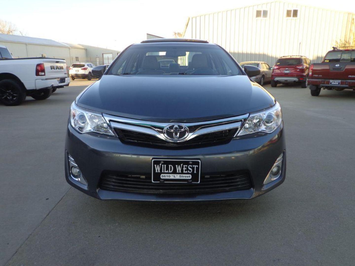 2014 GRAY TOYOTA CAMRY XLE (4T1BF1FK4EU) with an 2.5L engine, Automatic transmission, located at 6610 L St., Omaha, NE, 68117, (402) 731-7800, 41.212872, -96.014702 - 2-OWNER, CLEAN CARFAX, LOW MILEAGE WITH A SUNROOF, HEATED LEATHER, BLIND SPOT ASSIST, BACKUP CAM, BLUETOOTH, ALL WEATHER MATS AND NEWER TIRES! *****We have found that most customers do the majority of their shopping online before visiting a dealership. For this reason we feel it necessary to - Photo#1