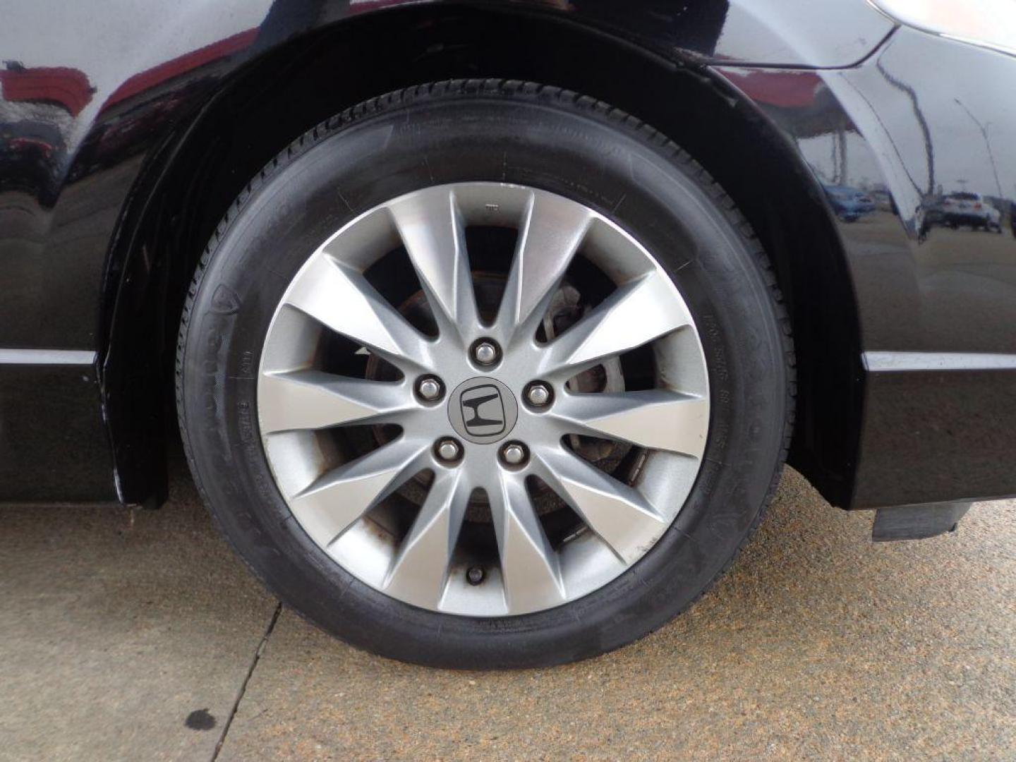 2011 BLACK HONDA CIVIC EX (19XFA1F82BE) with an 1.8L engine, Automatic transmission, located at 6610 L St., Omaha, NE, 68117, (402) 731-7800, 41.212872, -96.014702 - Photo#8