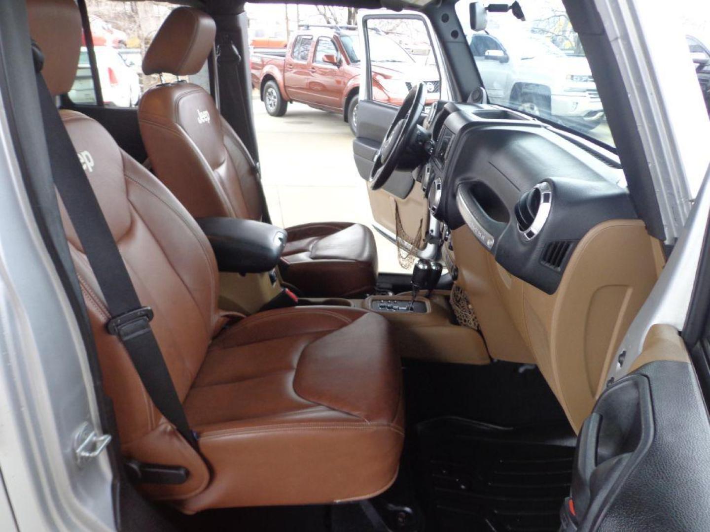 2012 SILVER JEEP WRANGLER UNLIMI SAHARA (1C4HJWEG2CL) with an 3.6L engine, Automatic transmission, located at 6610 L St., Omaha, NE, 68117, (402) 731-7800, 41.212872, -96.014702 - 2-OWNER, CLEAN CARFAX , LOW MILEAGE, HEATED LEATHER, AND NAV! *****We have found that most customers do the majority of their shopping online before visiting a dealership. For this reason we feel it necessary to have a competitive price on our used vehicles right up front. We spend time resear - Photo#11