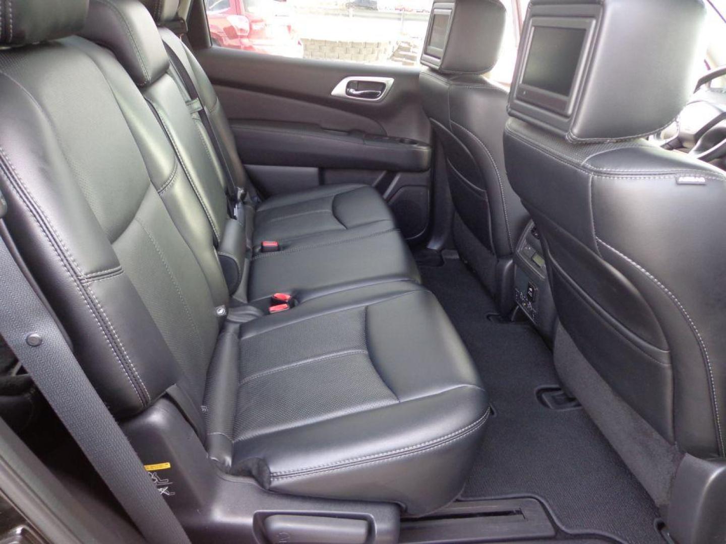 2014 BLACK NISSAN PATHFINDER PLATINUM (5N1AR2MM1EC) with an 3.5L engine, Continuously Variable transmission, located at 6610 L St., Omaha, NE, 68117, (402) 731-7800, 41.212872, -96.014702 - 1-OWNER, CLEAN CARFAX, LOW MILEAGE LOADED WITH THE PLATINUM PREMIUM PACKAGE AND NEWER TIRES! *****We have found that most customers do the majority of their shopping online before visiting a dealership. For this reason we feel it necessary to have a competitive price on our used vehicles ri - Photo#12