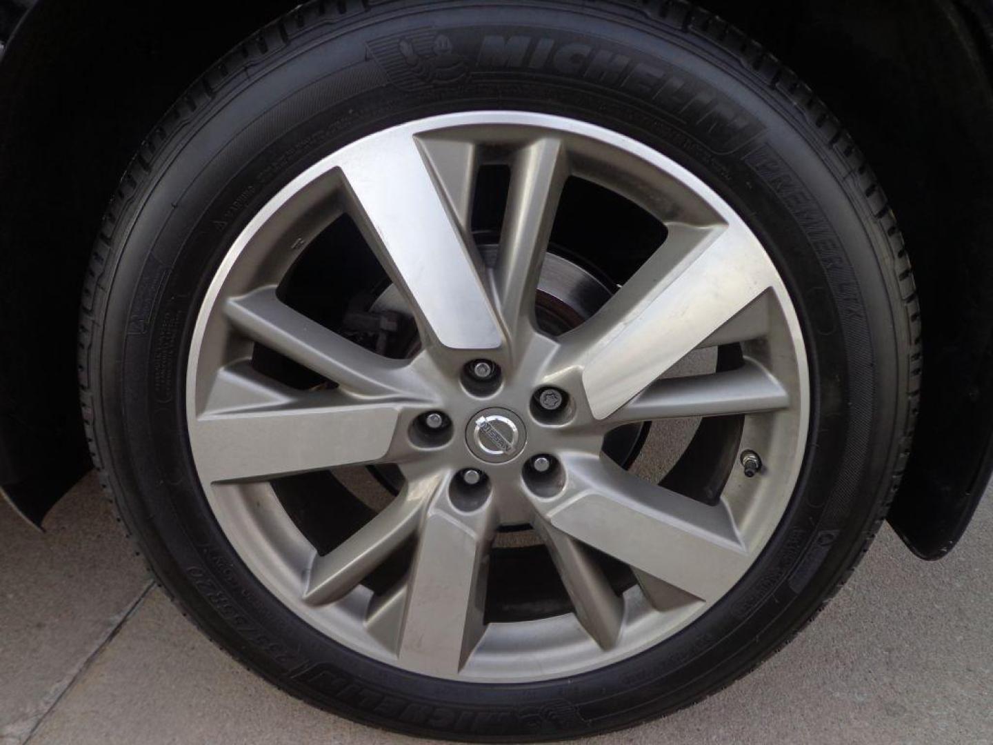 2014 BLACK NISSAN PATHFINDER PLATINUM (5N1AR2MM1EC) with an 3.5L engine, Continuously Variable transmission, located at 6610 L St., Omaha, NE, 68117, (402) 731-7800, 41.212872, -96.014702 - 1-OWNER, CLEAN CARFAX, LOW MILEAGE LOADED WITH THE PLATINUM PREMIUM PACKAGE AND NEWER TIRES! *****We have found that most customers do the majority of their shopping online before visiting a dealership. For this reason we feel it necessary to have a competitive price on our used vehicles ri - Photo#19