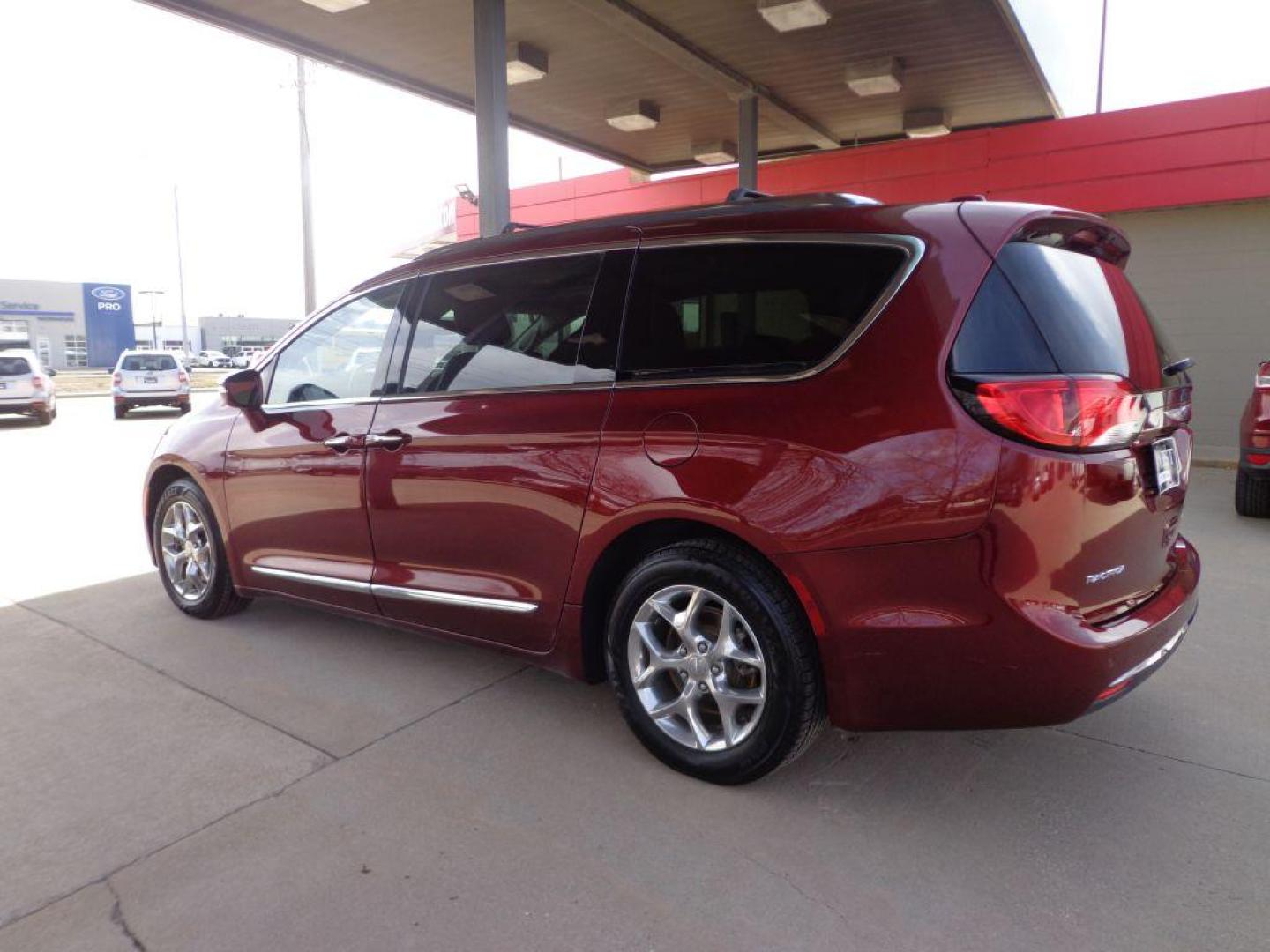 2018 MAROON CHRYSLER PACIFICA LIMITED (2C4RC1GG8JR) with an 3.6L engine, Automatic transmission, located at 6610 L St., Omaha, NE, 68117, (402) 731-7800, 41.212872, -96.014702 - SHARP LIMITED MODEL WITH A CLEAN CARFAX, NEWER TIRES AND MUCH MORE! Uconnectr 4C NAV with 8.4-Inch Display Apple CarPlayr Capable Google Android Autot Capable Tri-Pane Panoramic Sunroof Stow 'n Vact Integrated Vacuum powered by RIDGIDr Active Noise-Control System Heated Front Seats V - Photo#5